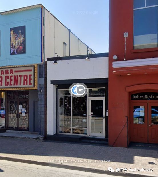 5024 Centre St Property Photo 3