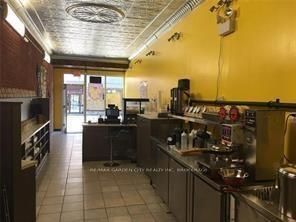 5024 Centre St Property Photo 5