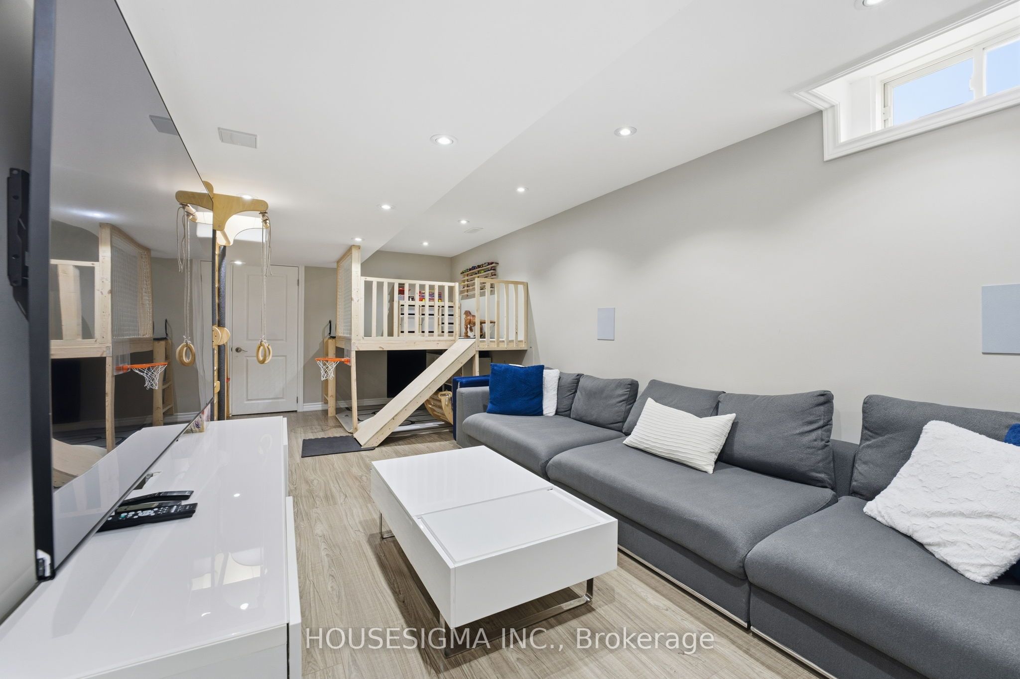 92 Glenmeadow Crescent Property Photo 24