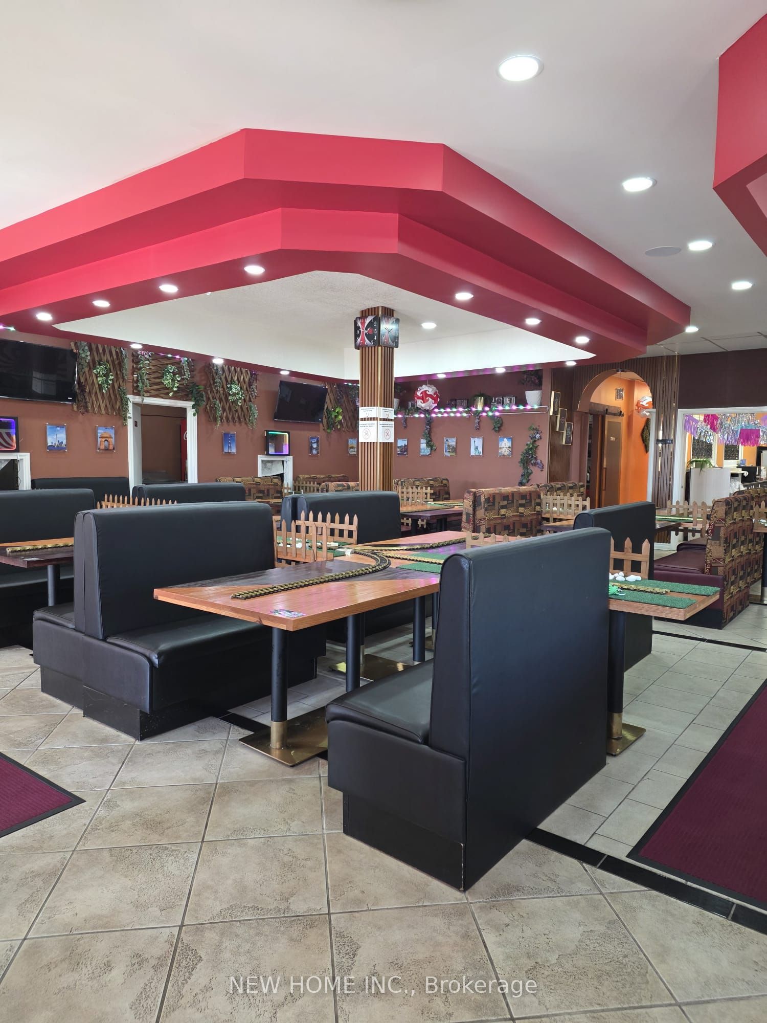 1001 Langs Drive 10 & 11 Property Photo 1