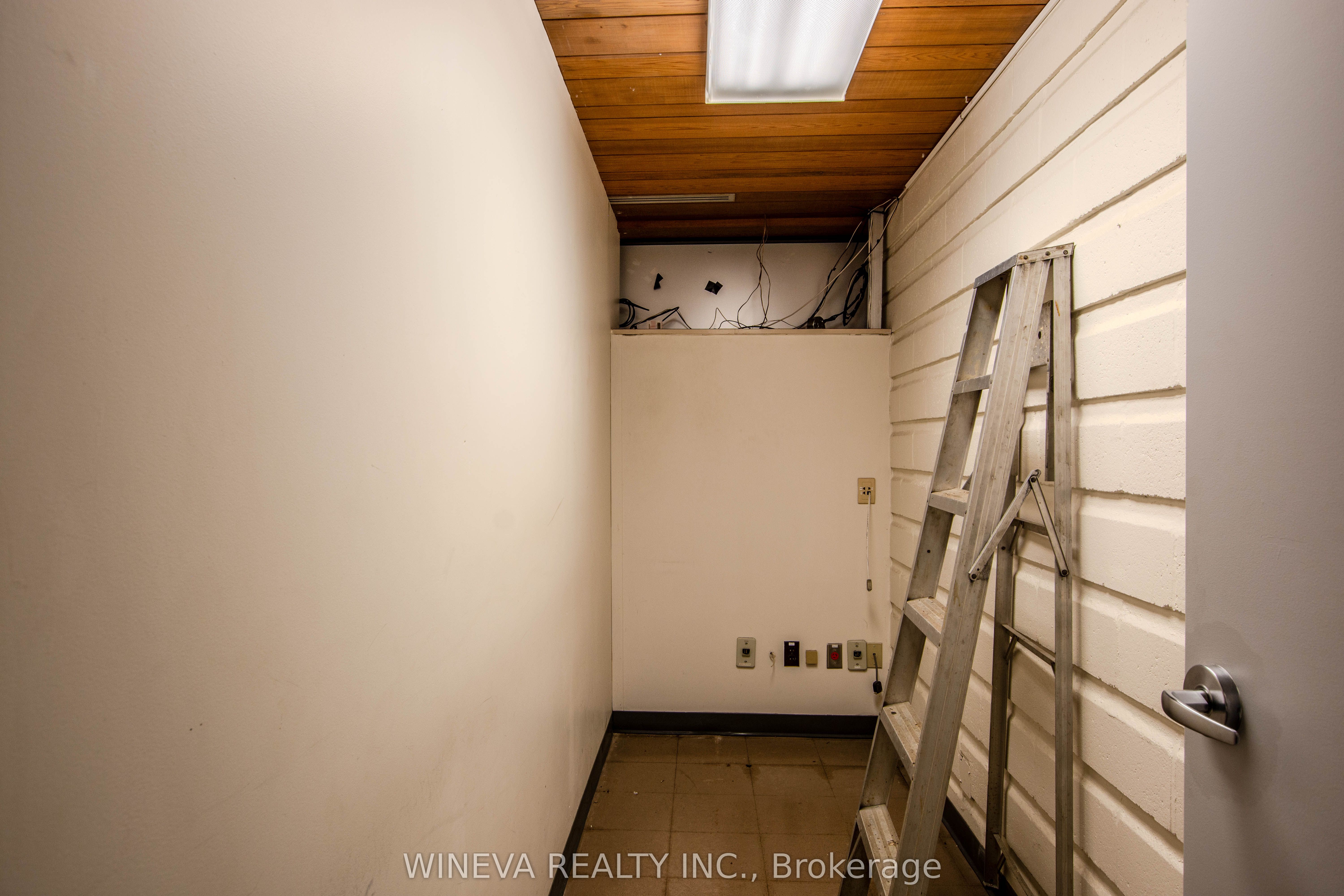 2 Albert Street Property Photo 25