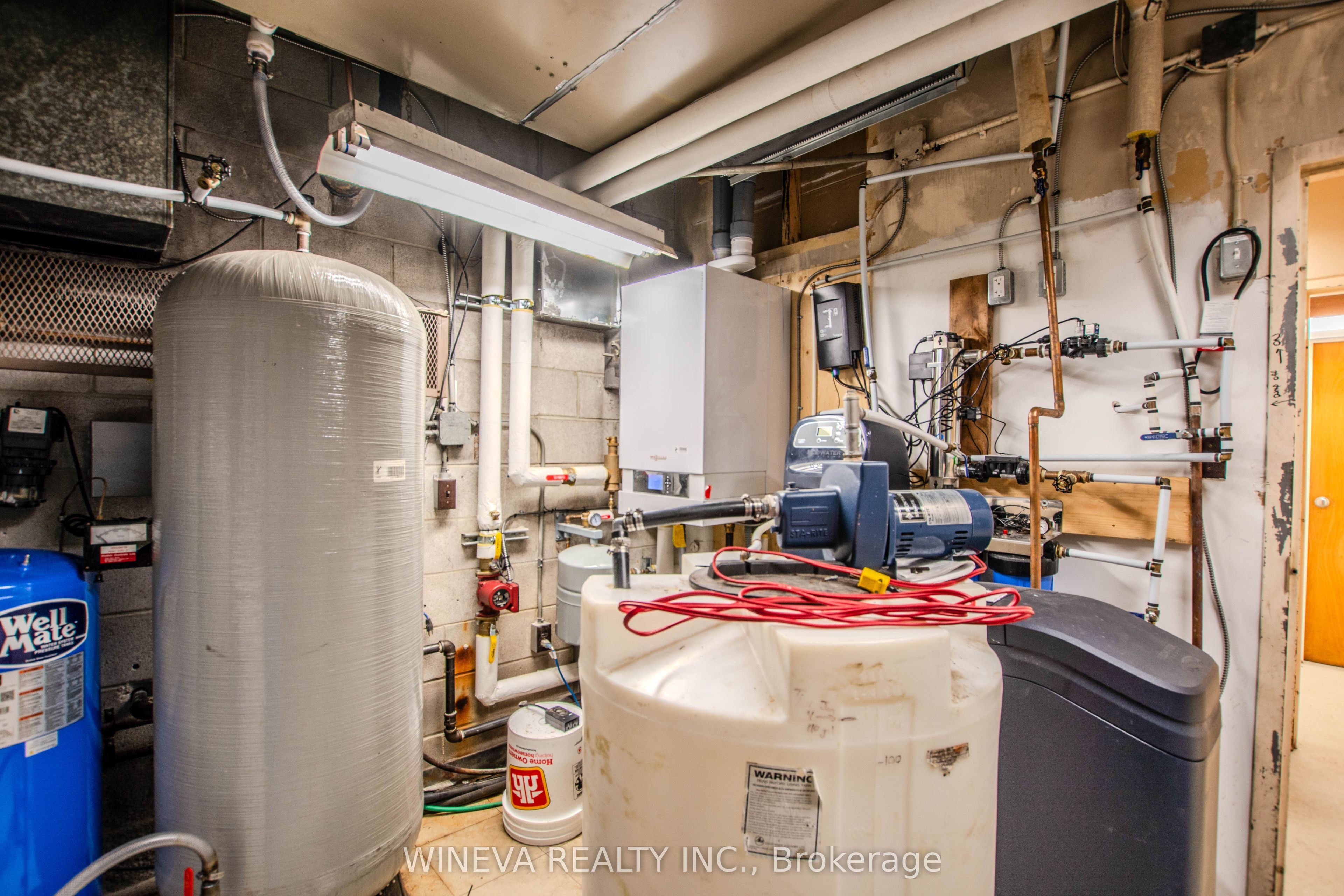 2 Albert Street Property Photo 32