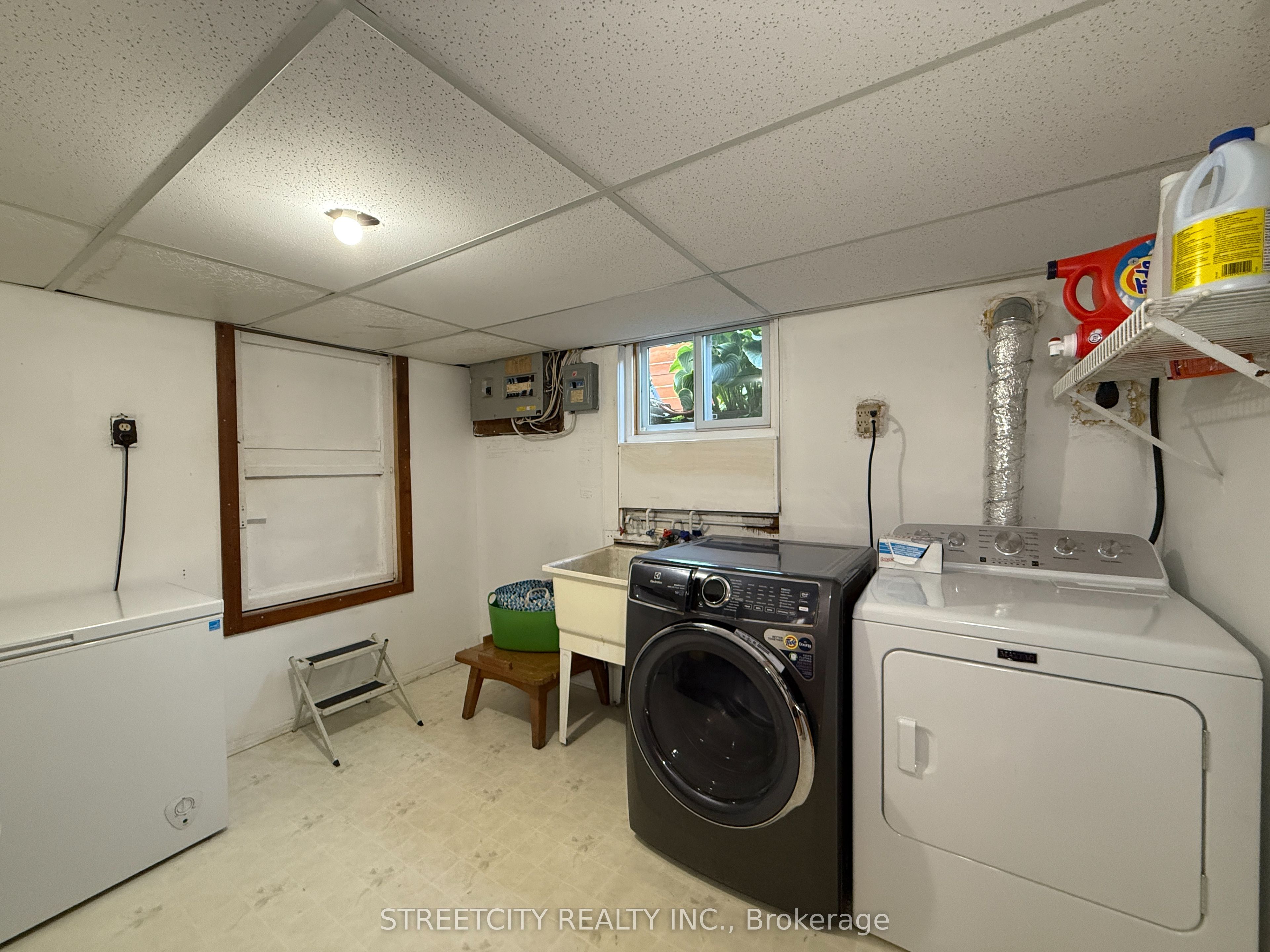 127 Fleming Street Property Photo 24