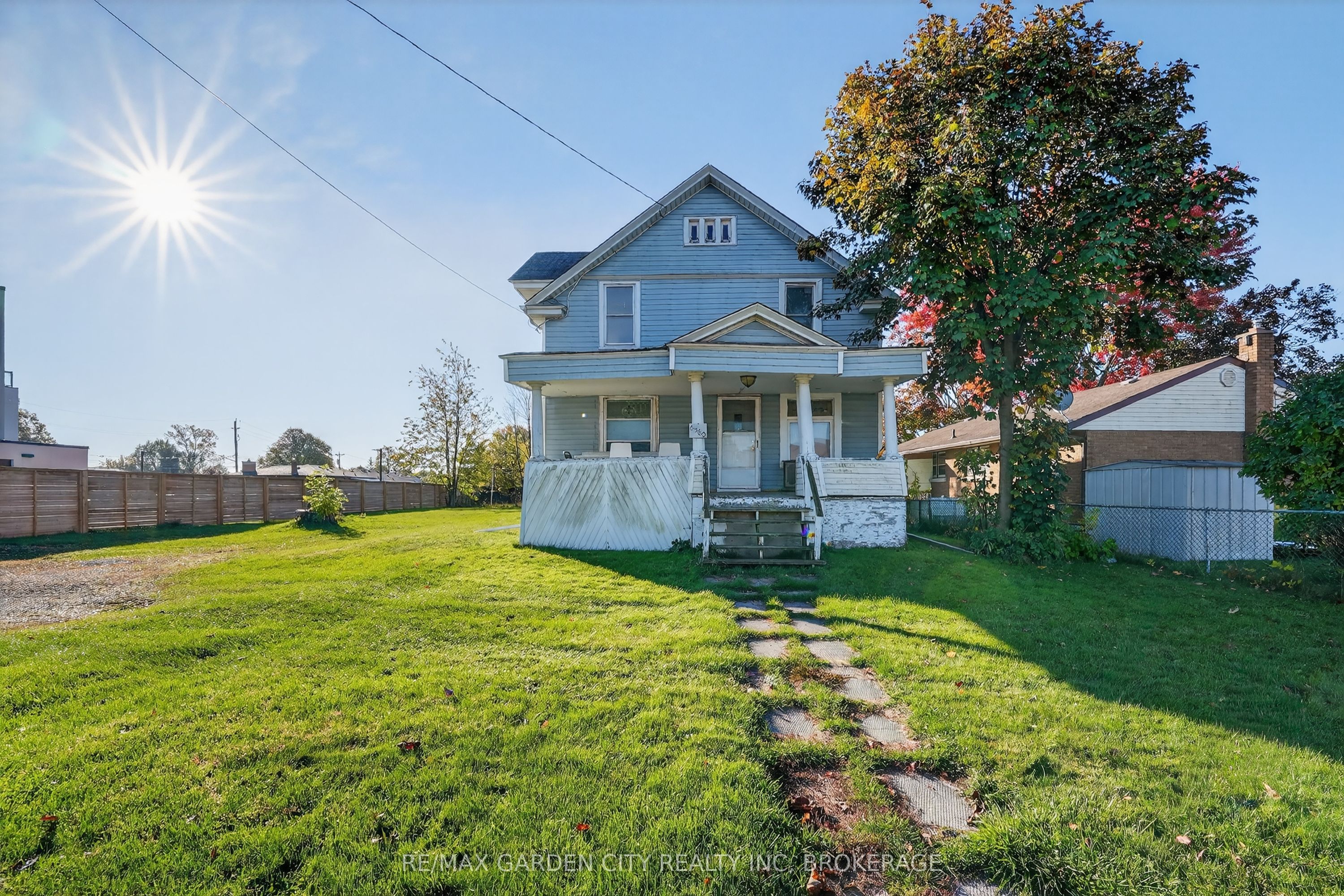 6560 Mcleod Road Property Photo 7