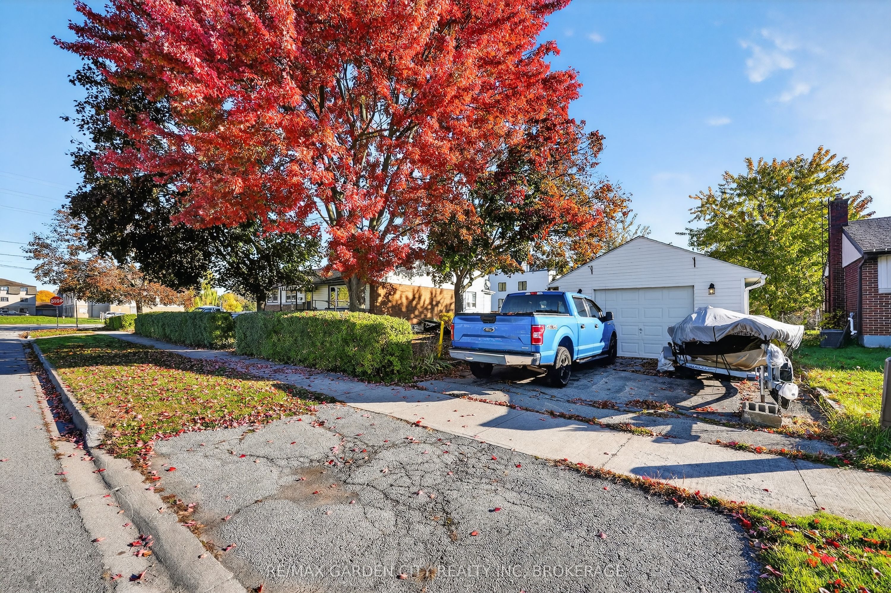 6560 Mcleod Road Property Photo 22