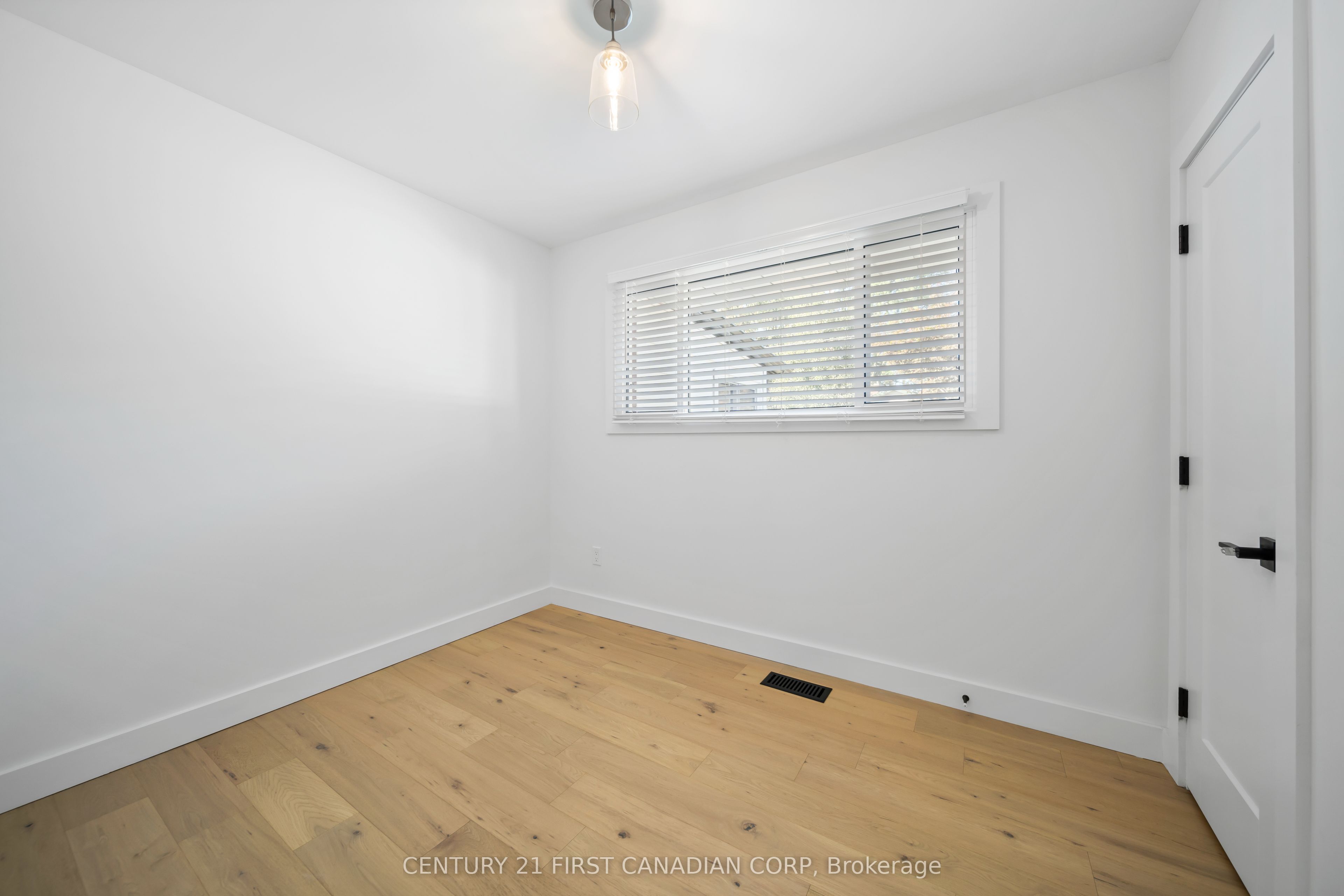 21 Marbenor Crescent Property Photo 19