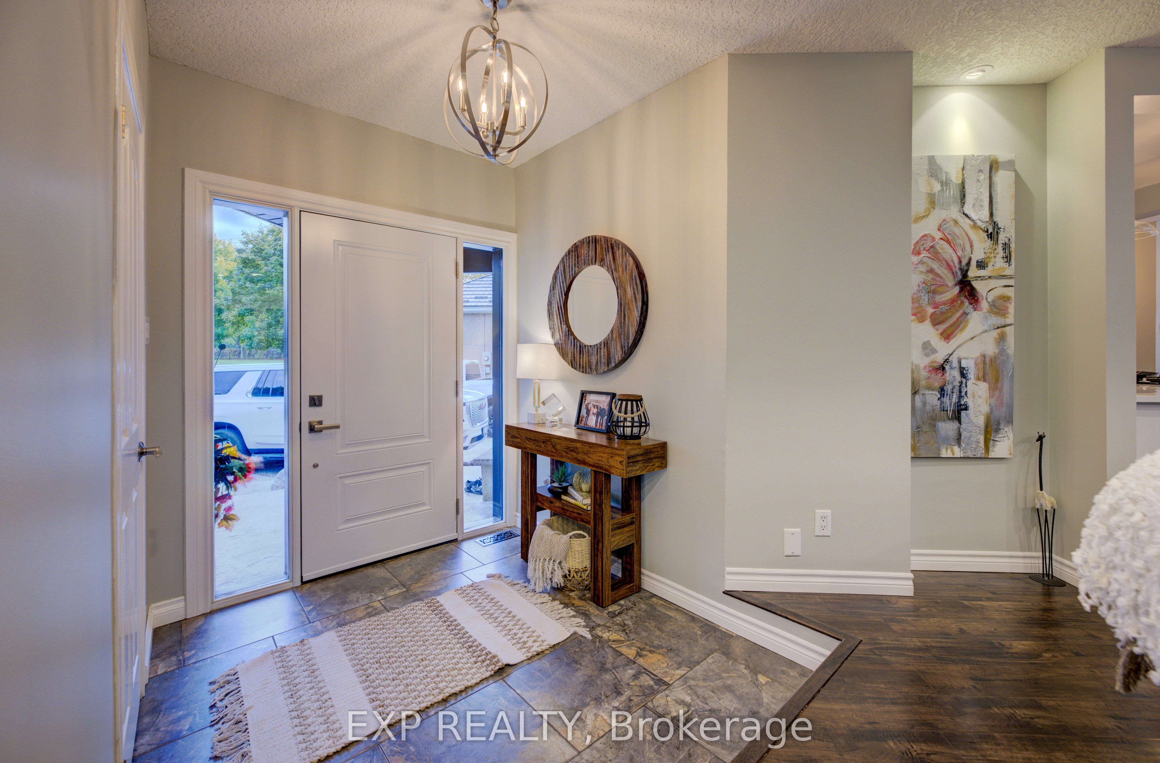 28 Musselman Crescent Property Photo 5