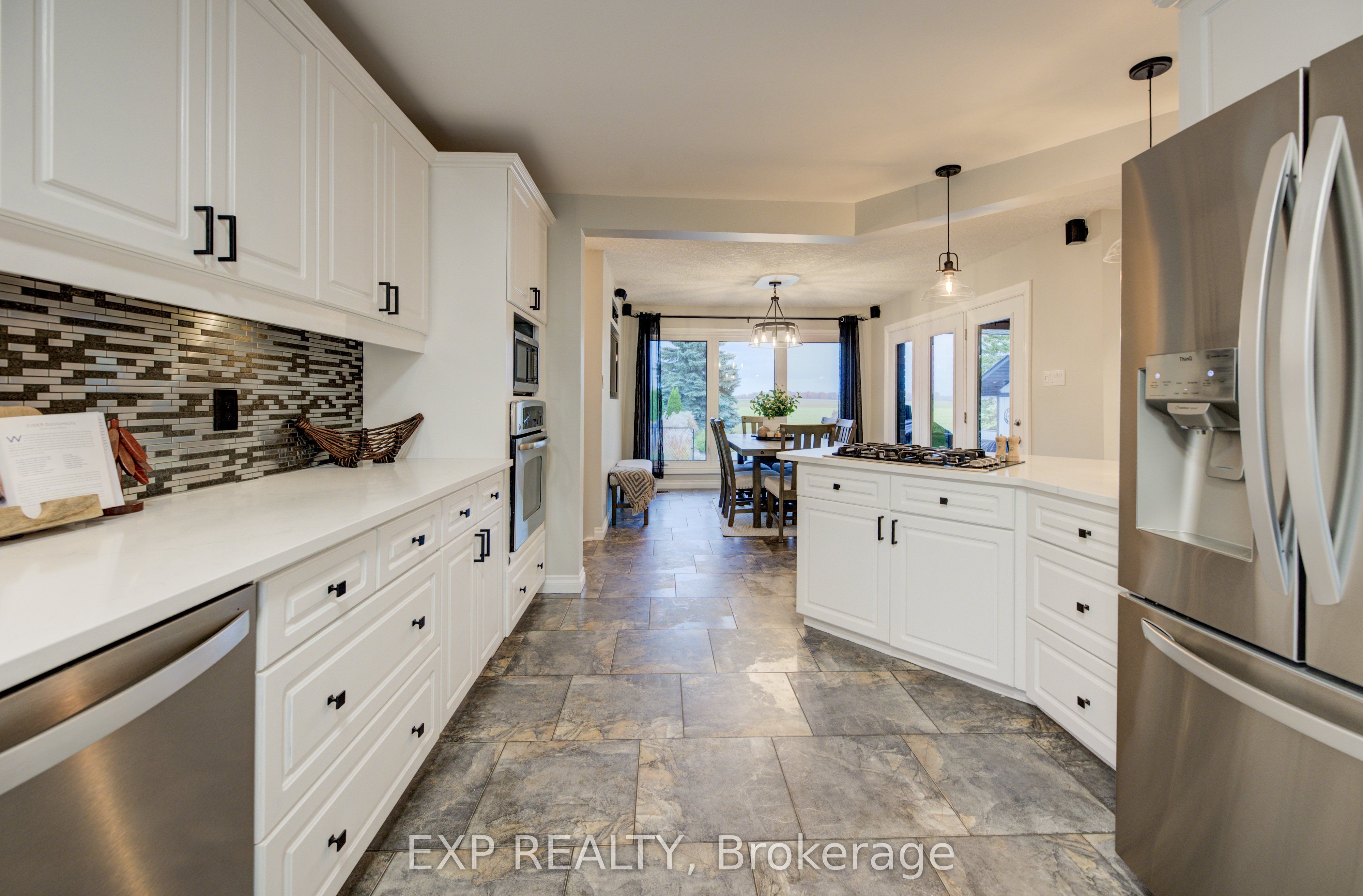 28 Musselman Crescent Property Photo 10