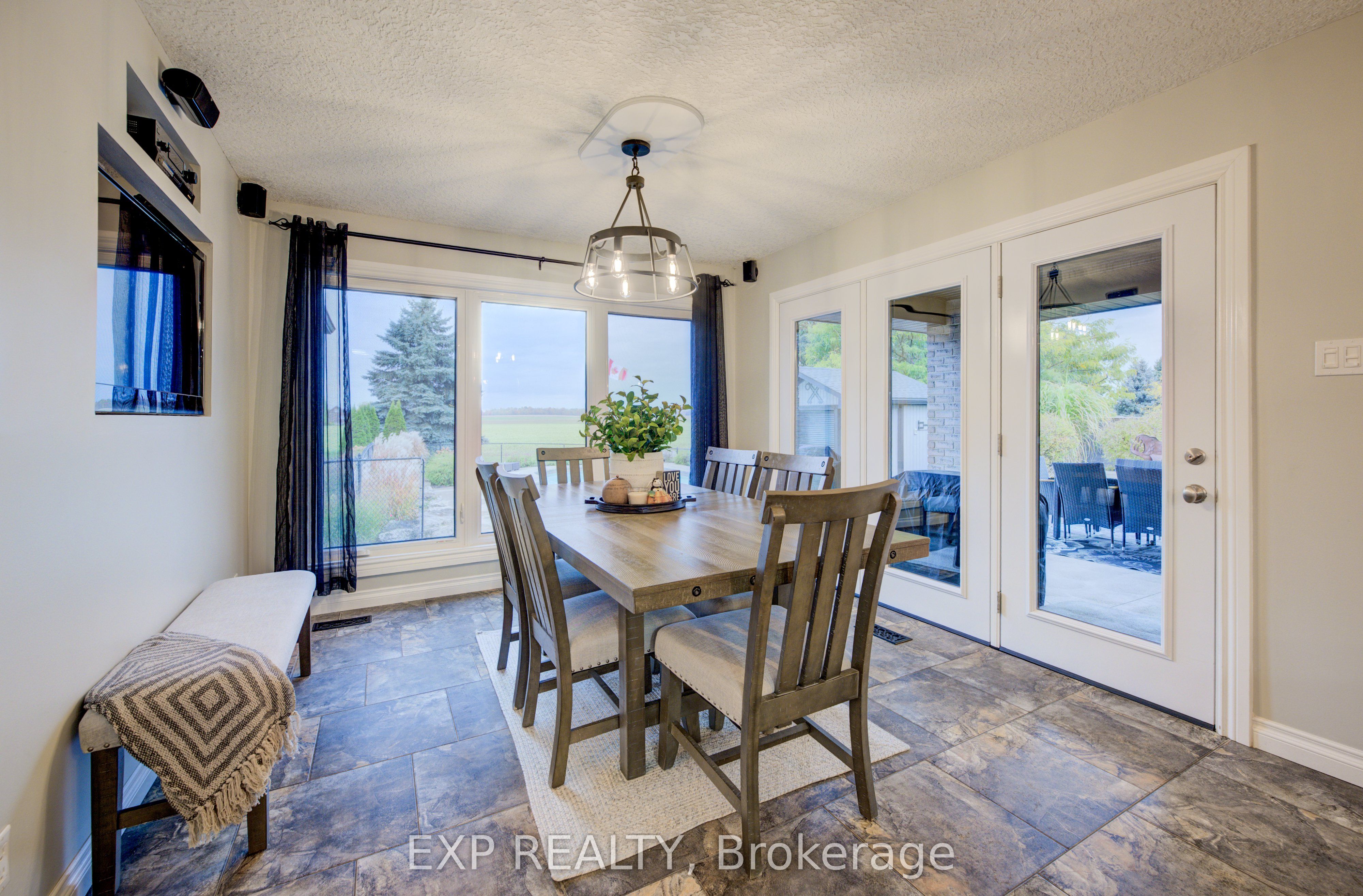 28 Musselman Crescent Property Photo 12