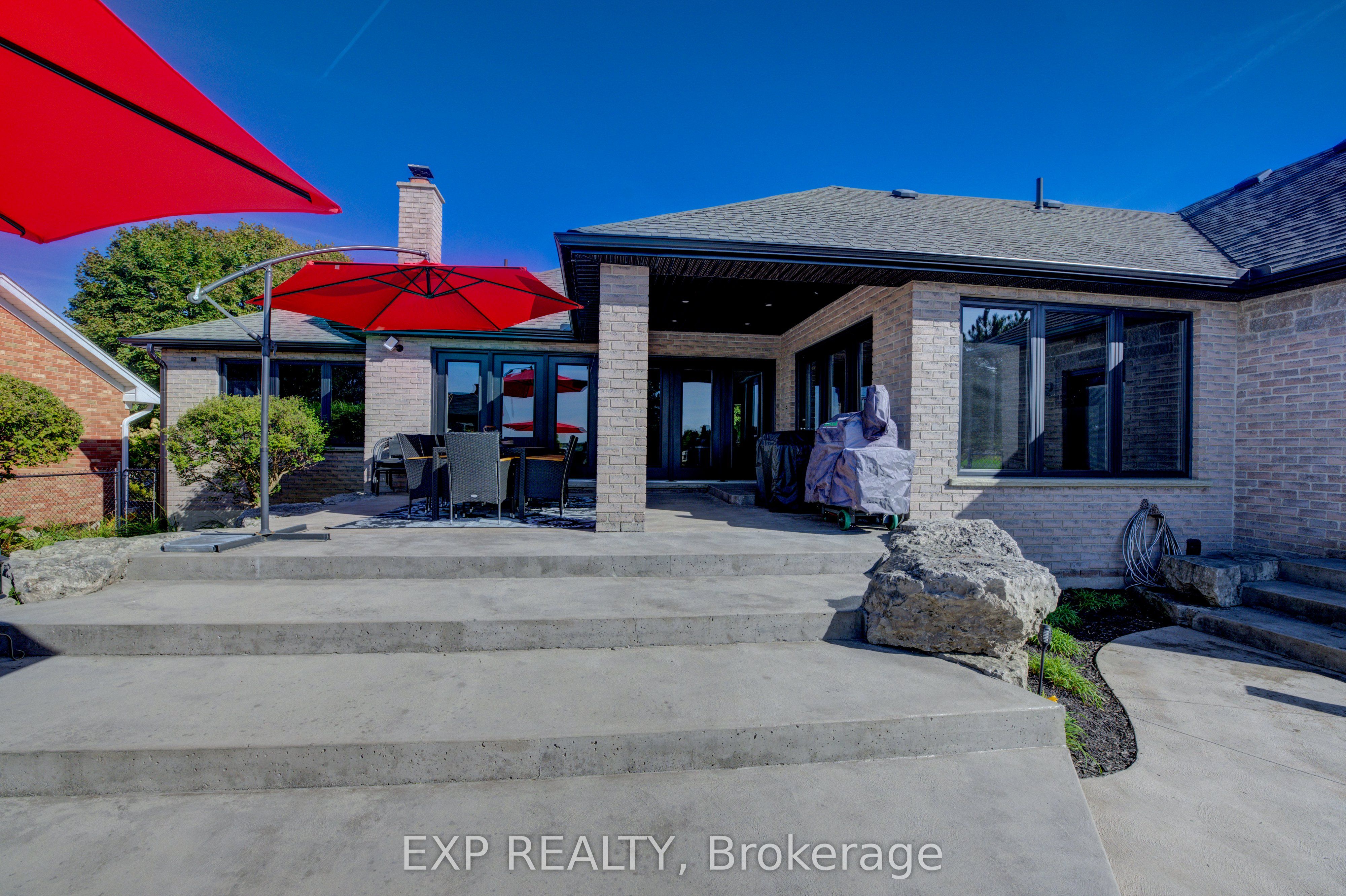 28 Musselman Crescent Property Photo 37