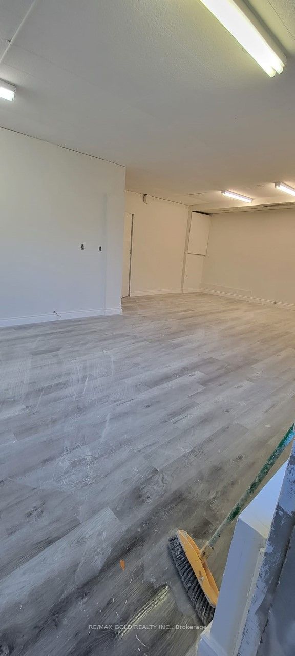 802 York Road Property Photo 5