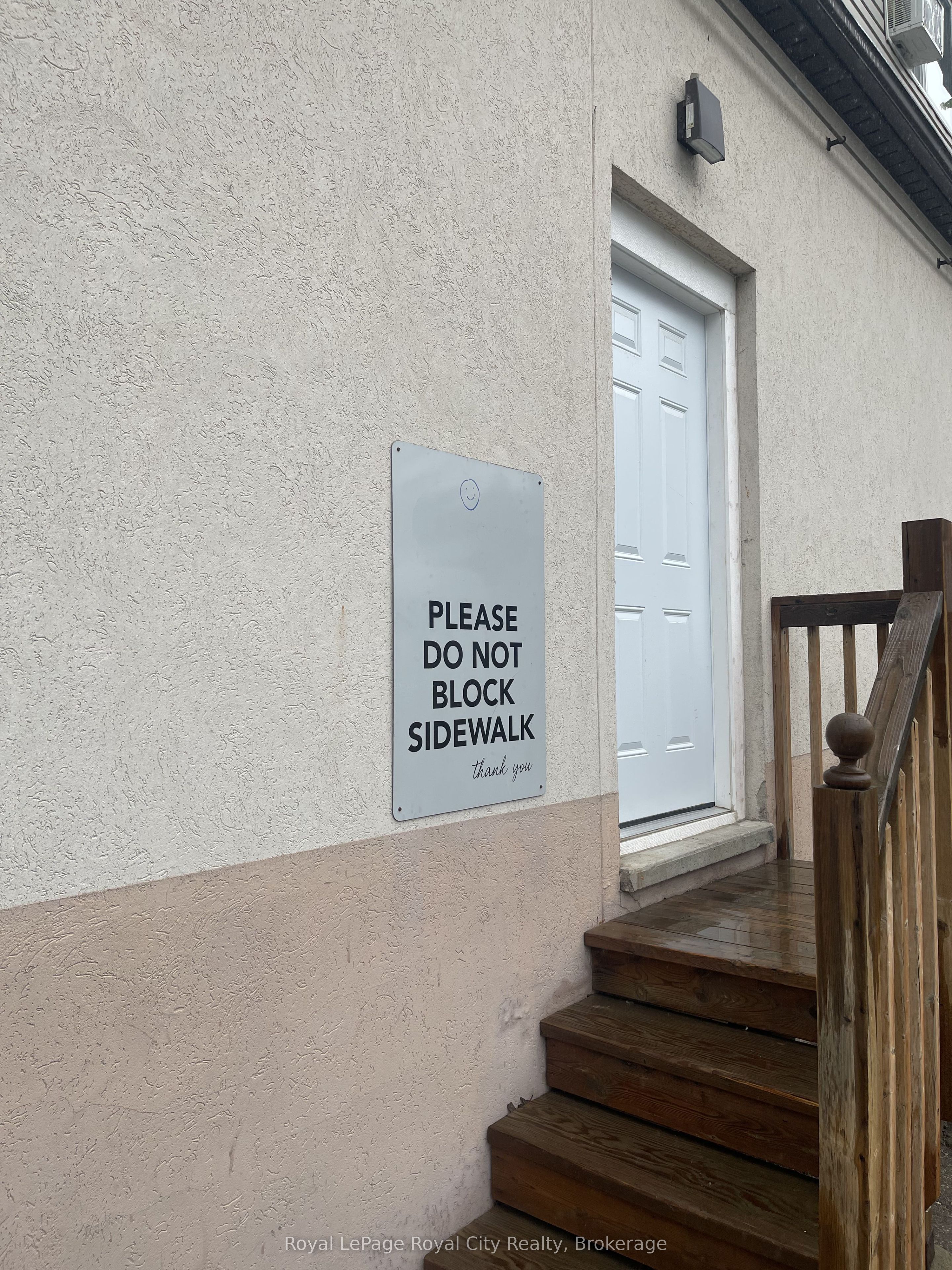 563 Woolwich Street Property Photo 17