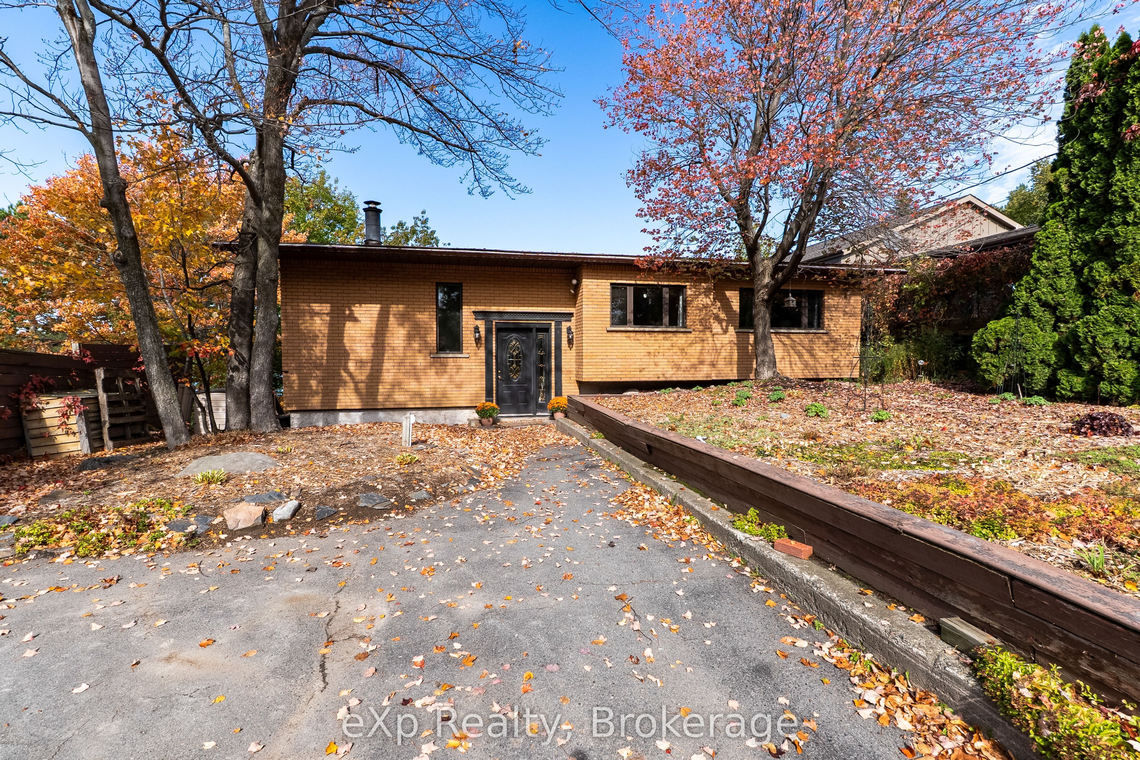 898 Roderick Avenue Property Photo 2