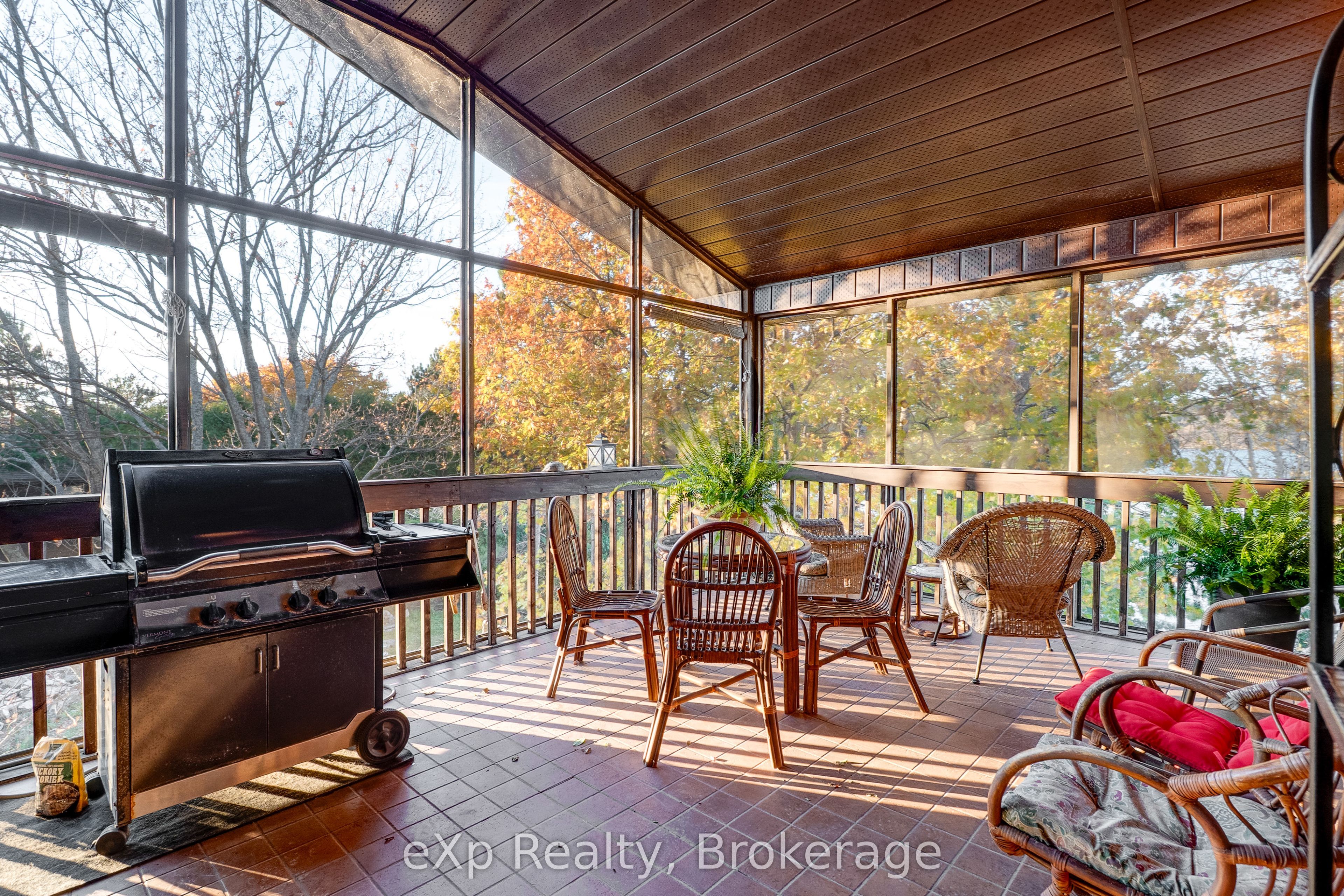 898 Roderick Avenue Property Photo 4