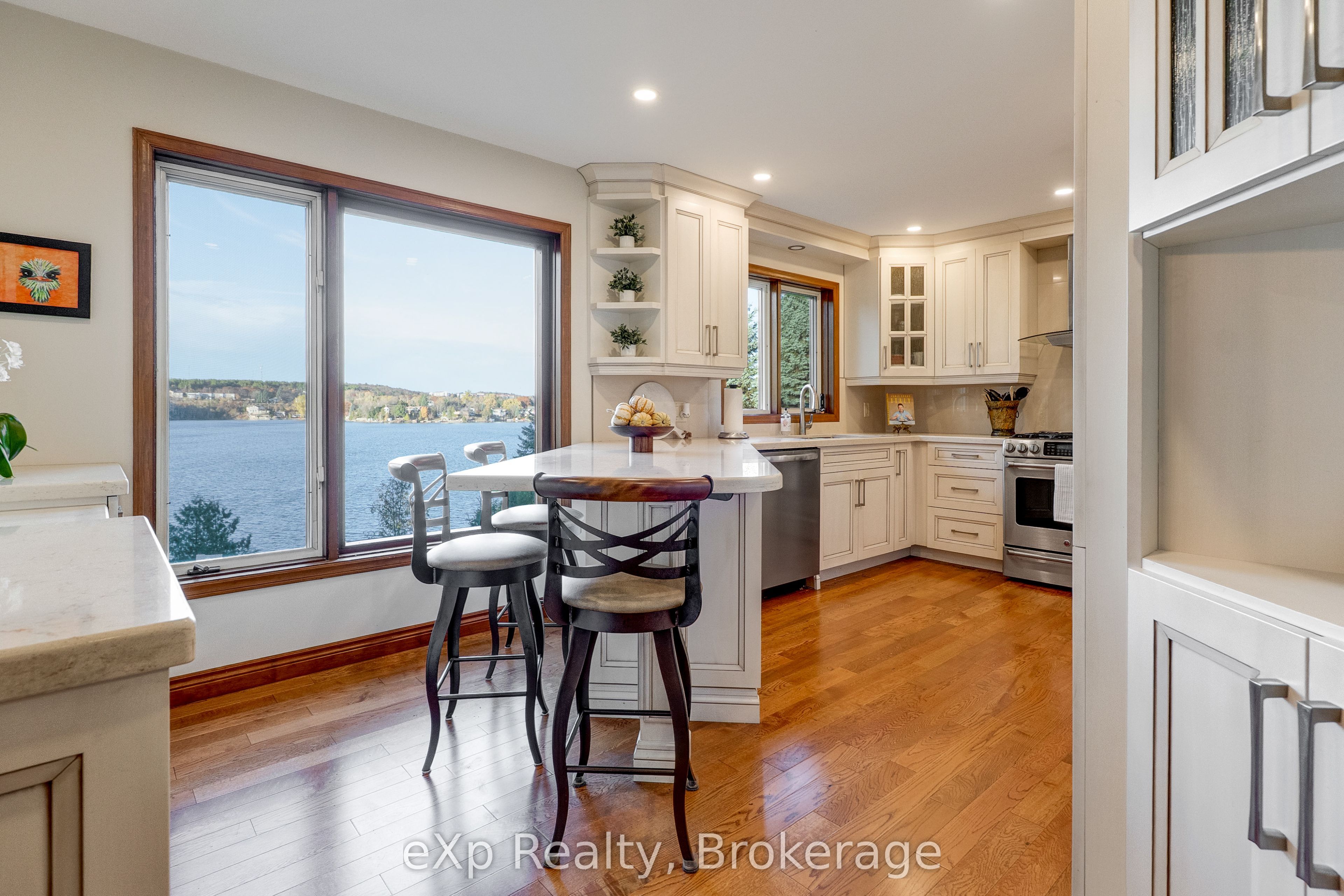 898 Roderick Avenue Property Photo 5