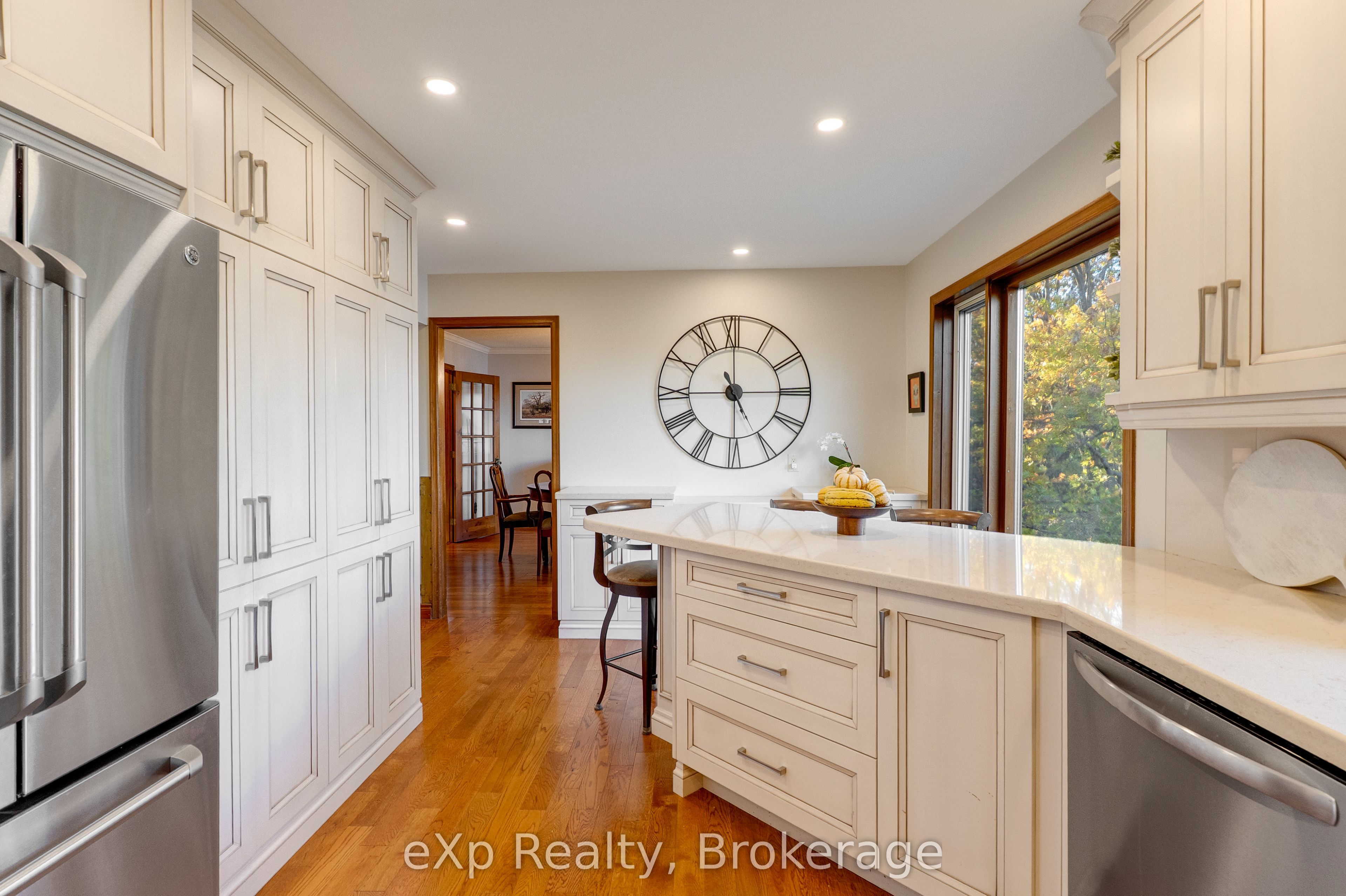 898 Roderick Avenue Property Photo 8