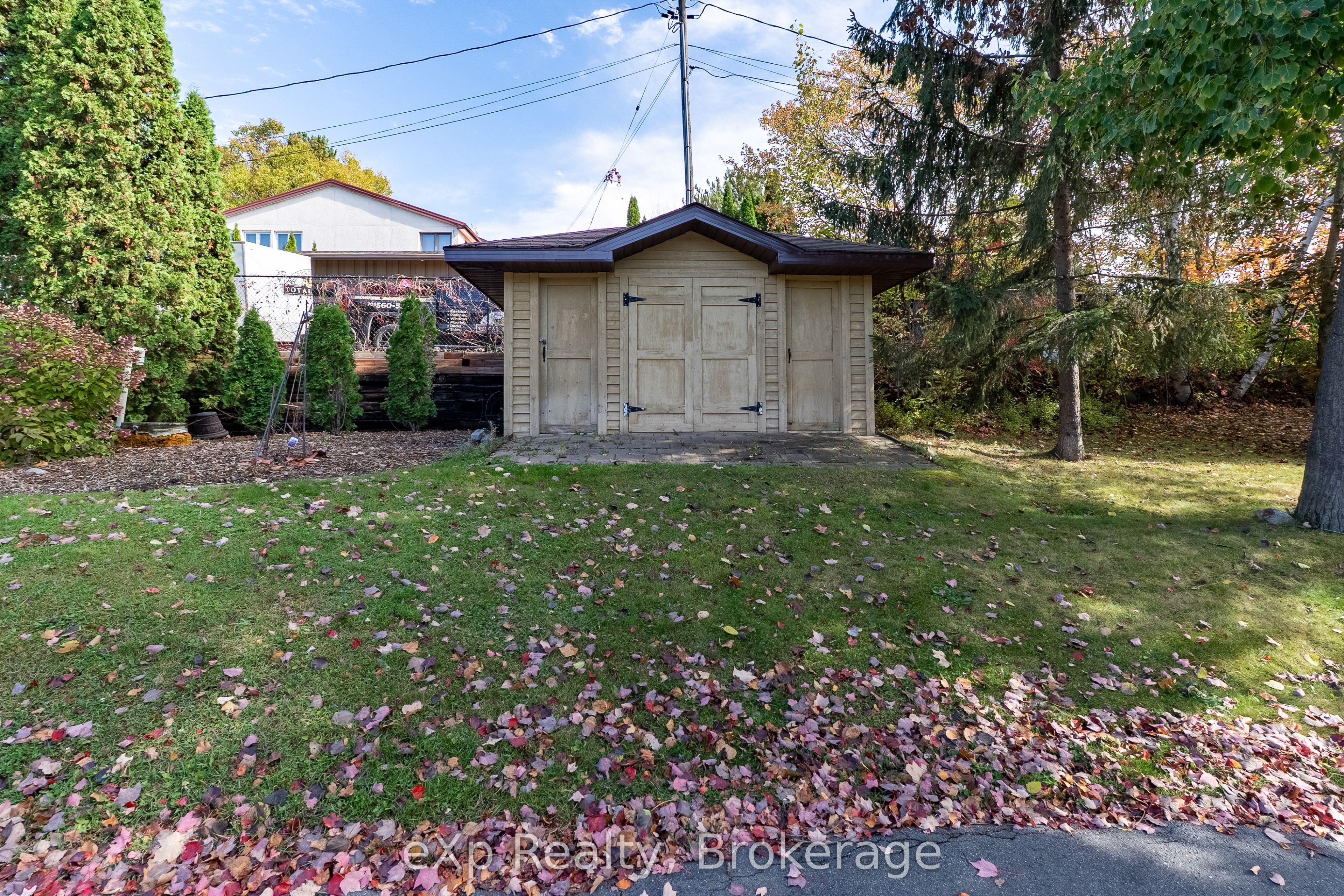 898 Roderick Avenue Property Photo 27