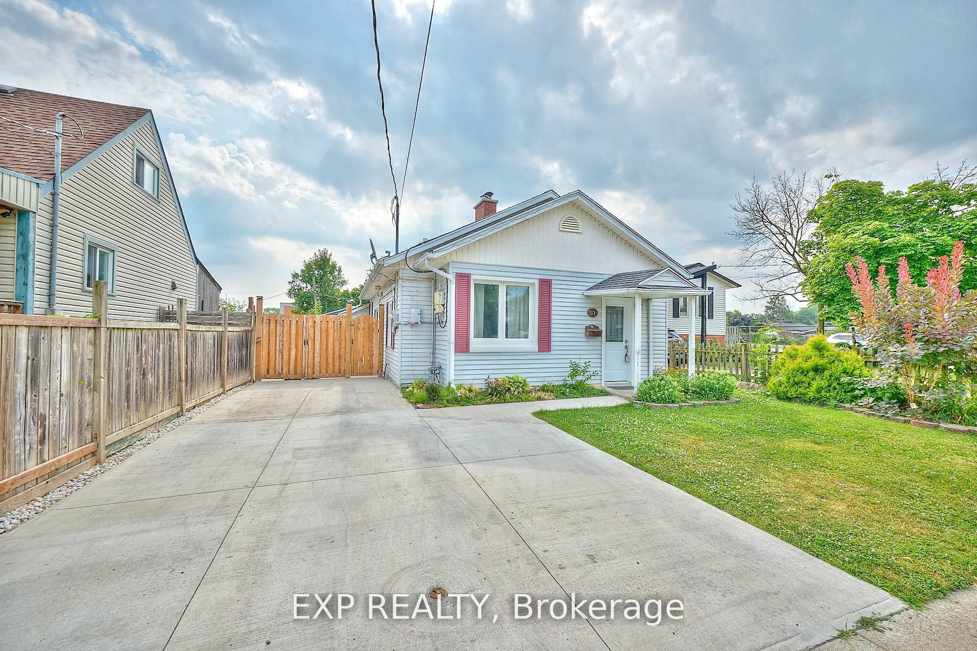 31 Woodrow Street Property Photo 1