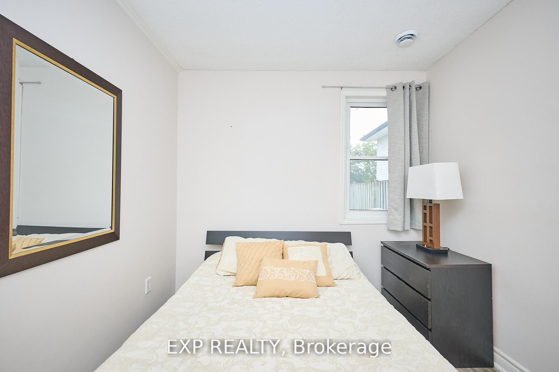 31 Woodrow Street Property Photo 7