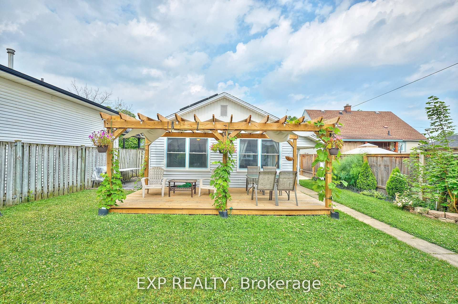 31 Woodrow Street Property Photo 25