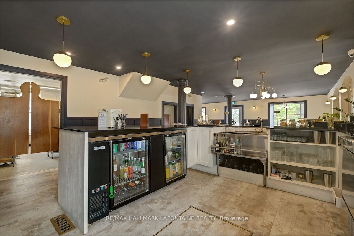 100 Gore St E Property Photo 15