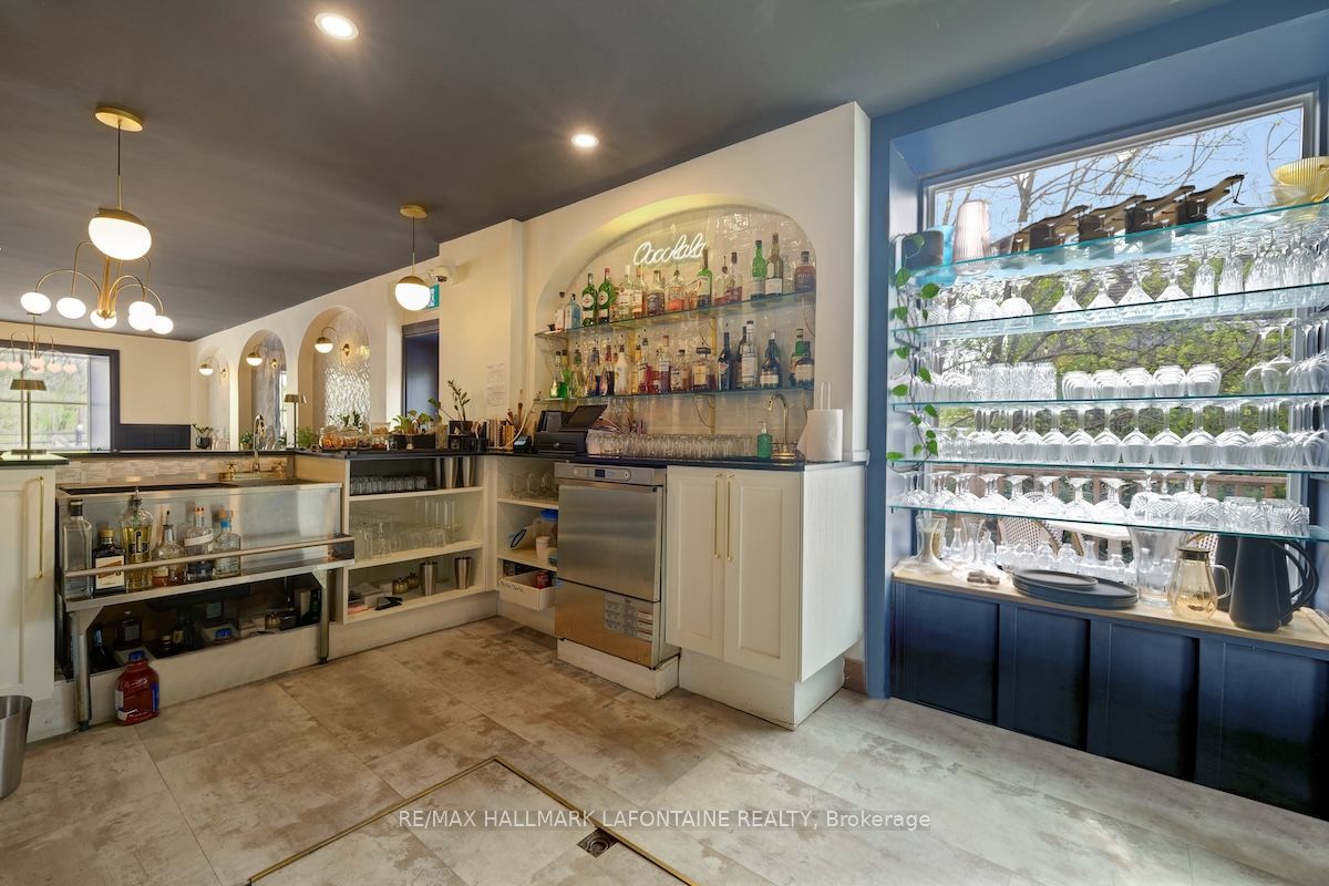 100 Gore St E Property Photo 16