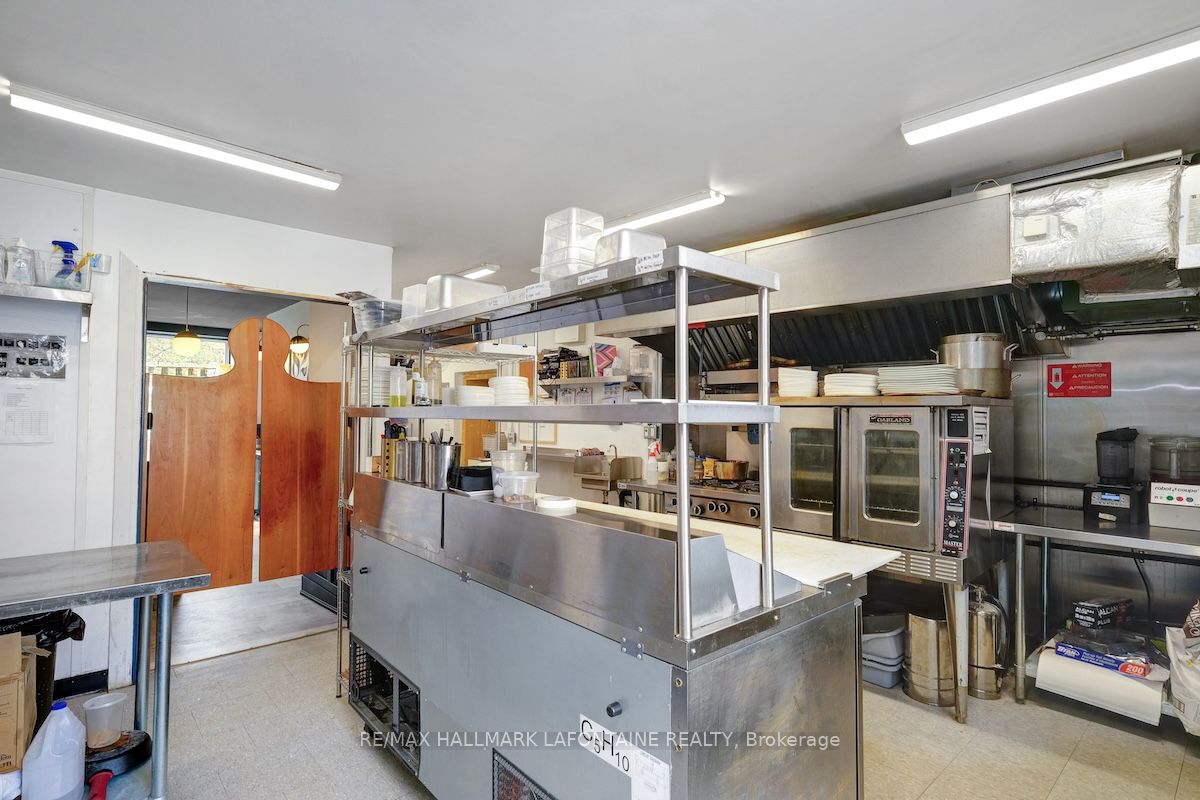 100 Gore St E Property Photo 22