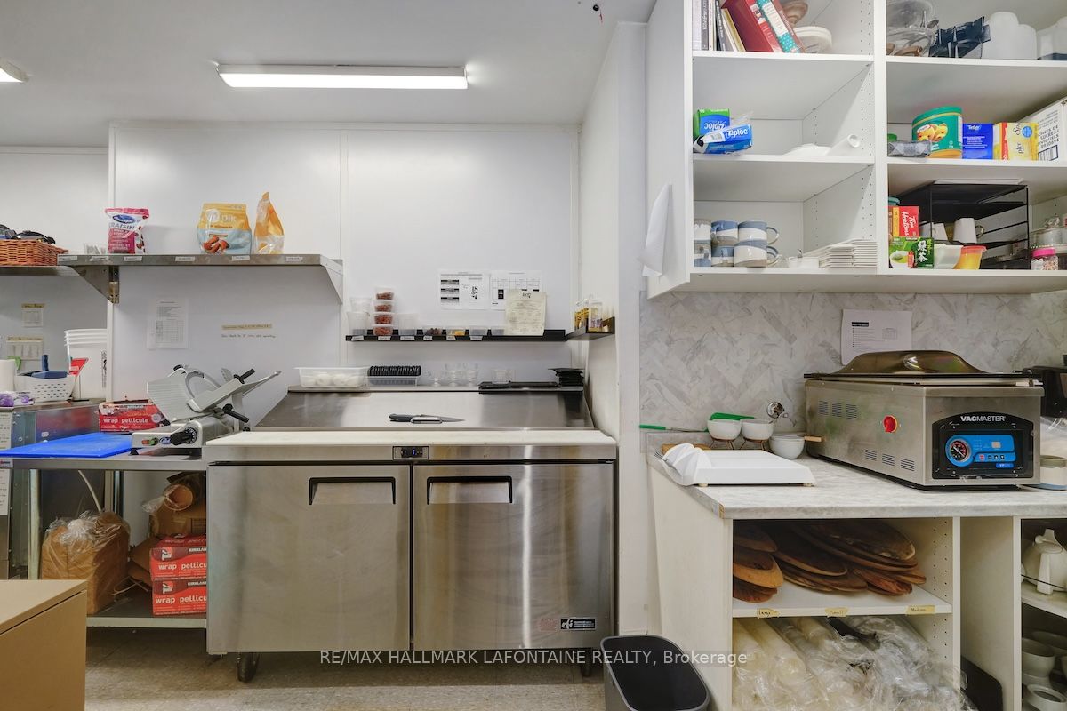 100 Gore St E Property Photo 27