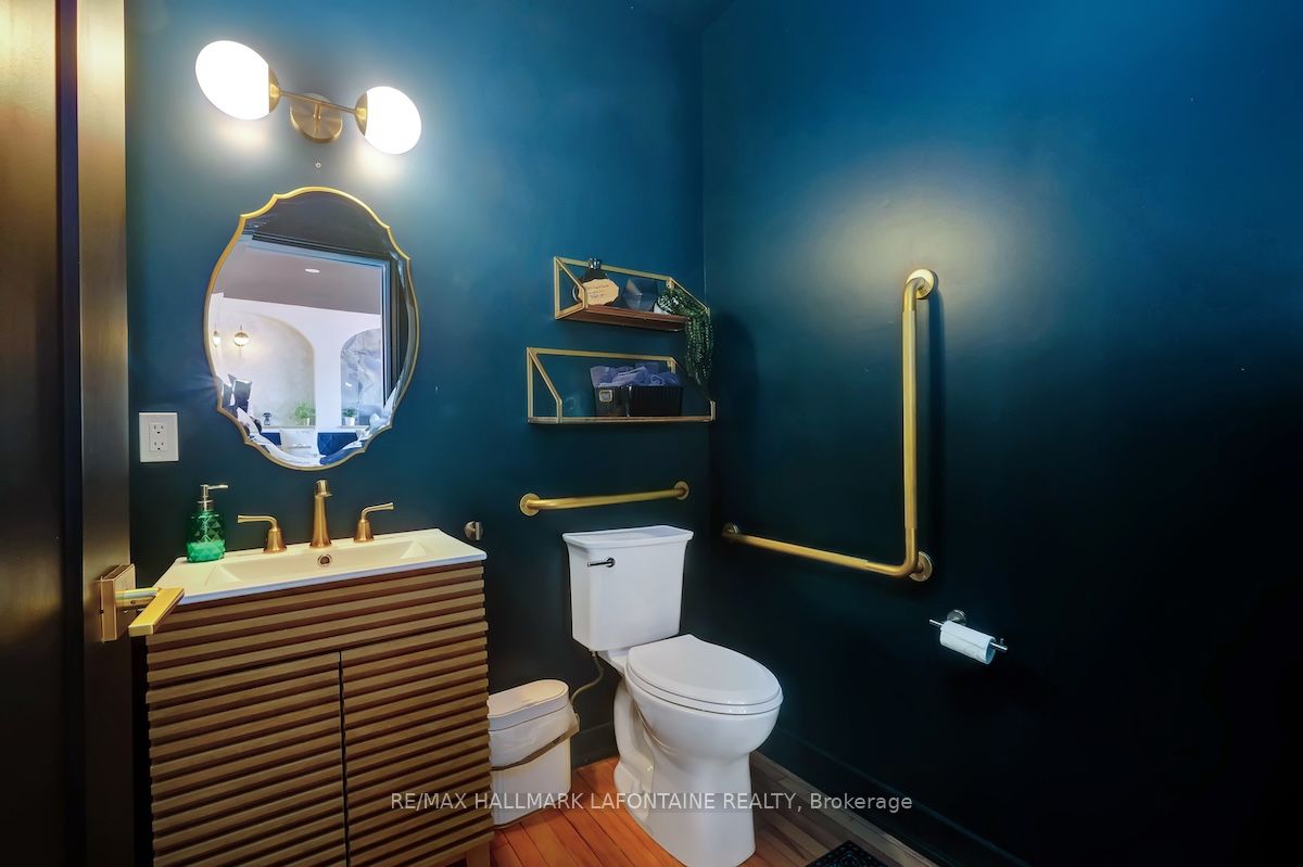 100 Gore St E Property Photo 32