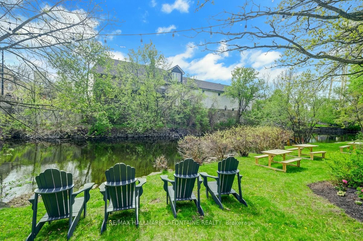 100 Gore St E Property Photo 40