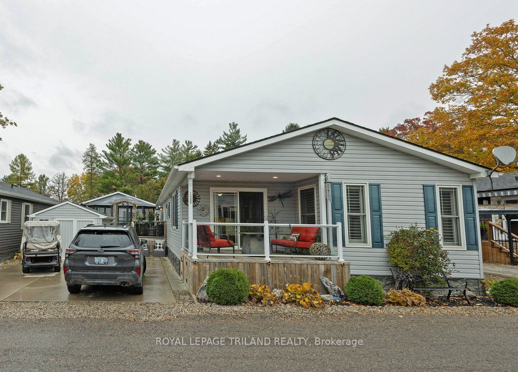 22790 Amiens Rd Property Photo 1