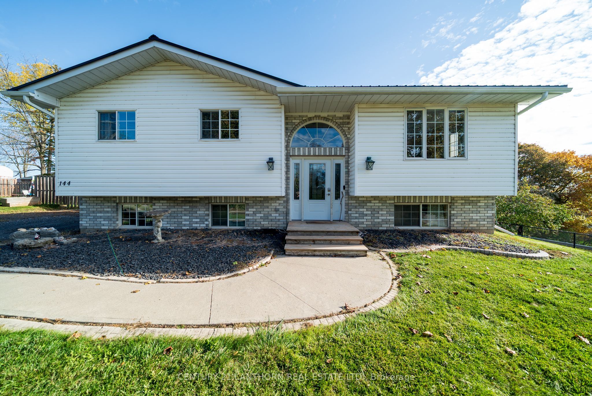 144 Centre Street Property Photo 1