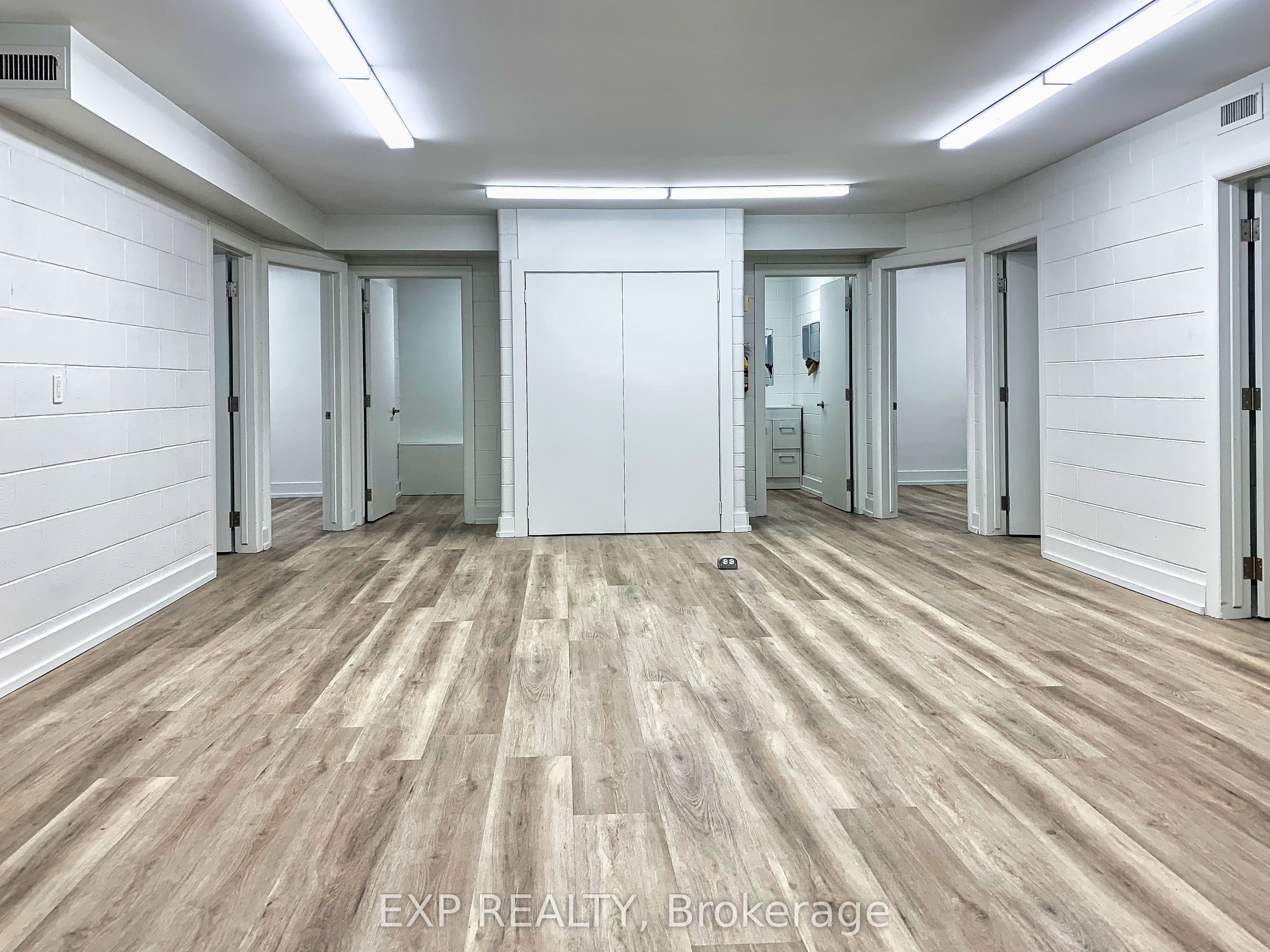 165 Plymouth Rd Property Photo 4