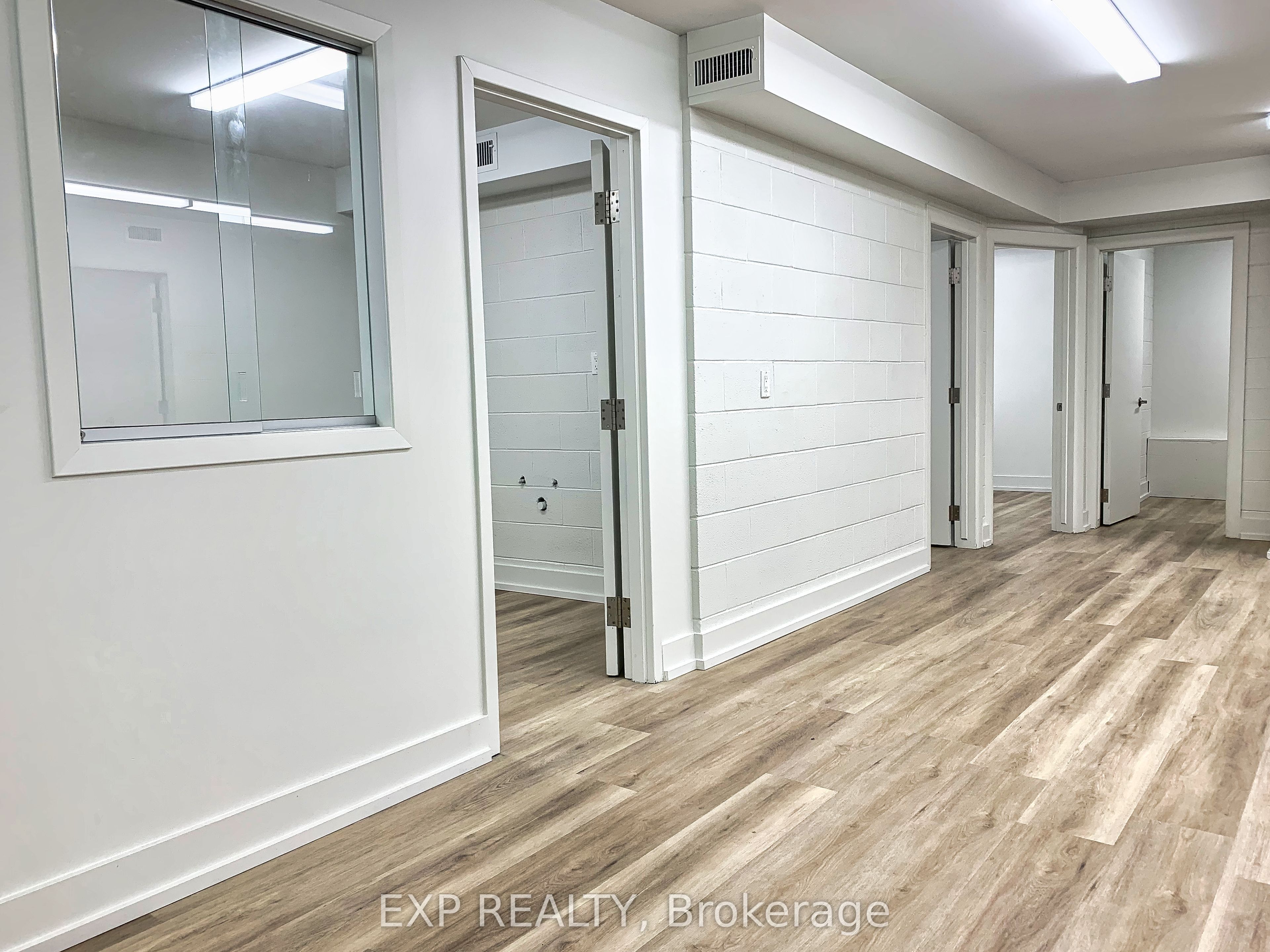 165 Plymouth Rd Property Photo 6