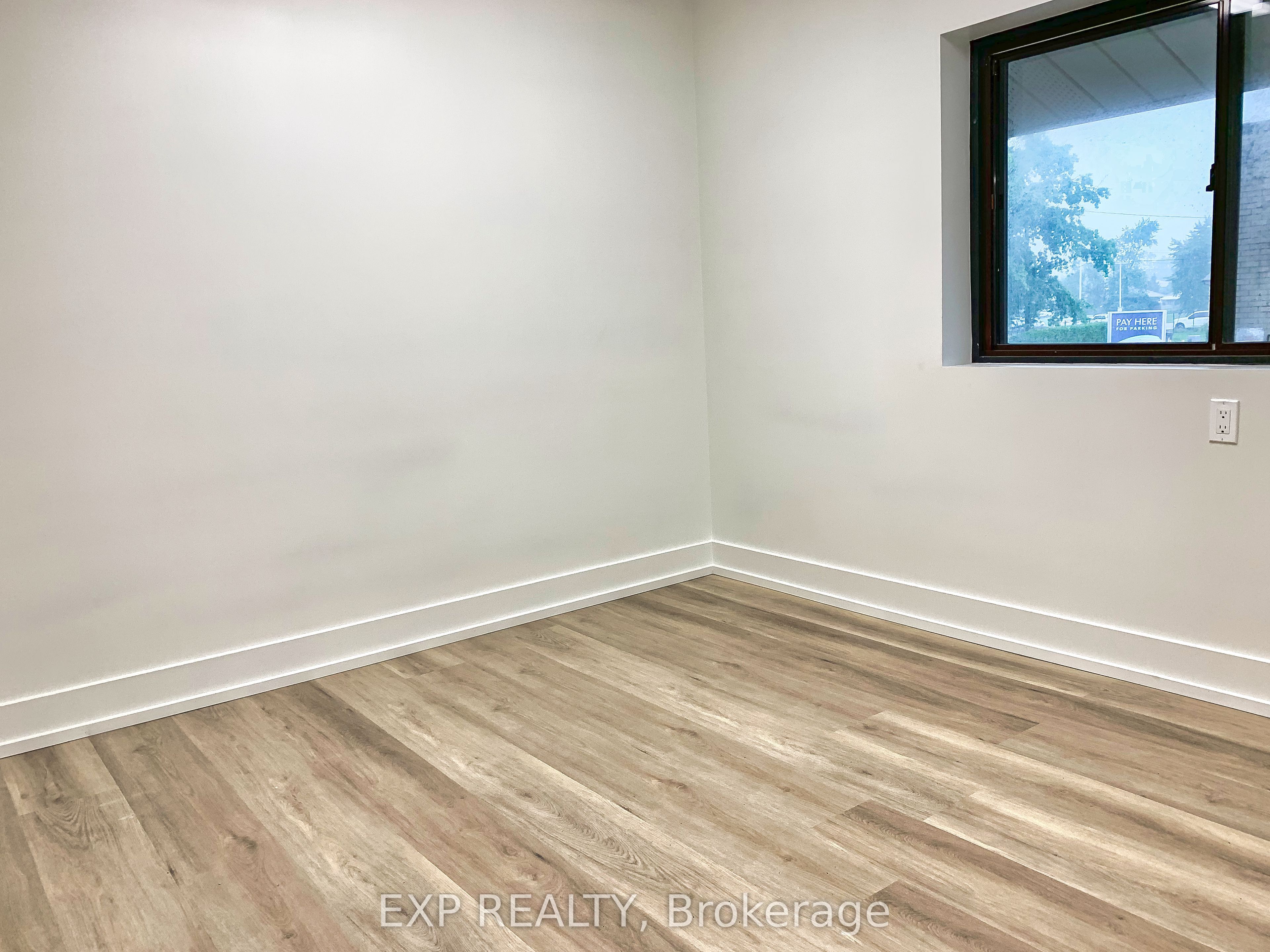 165 Plymouth Rd Property Photo 11