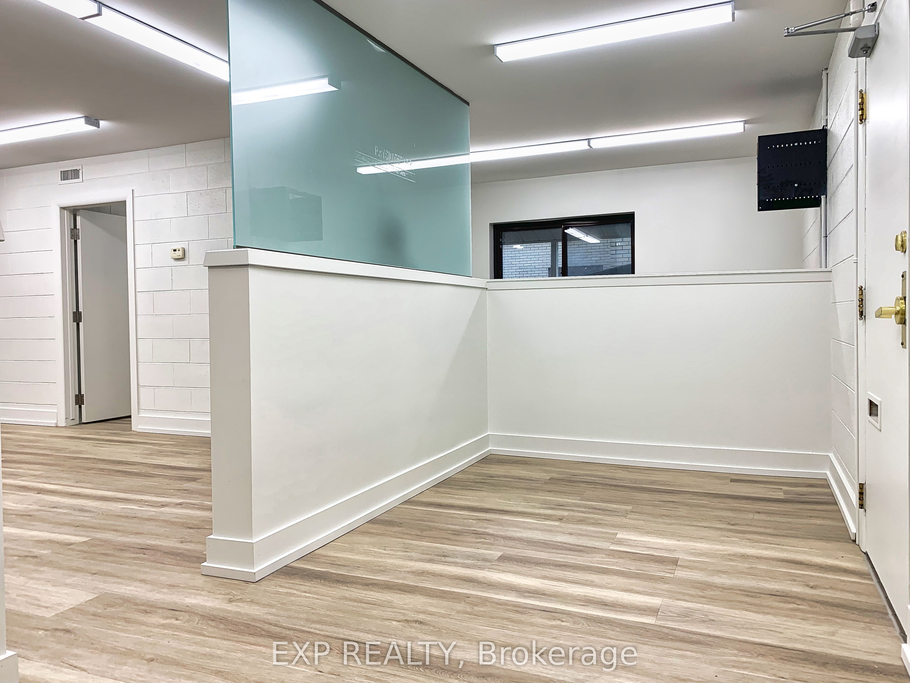 165 Plymouth Rd Property Photo 13