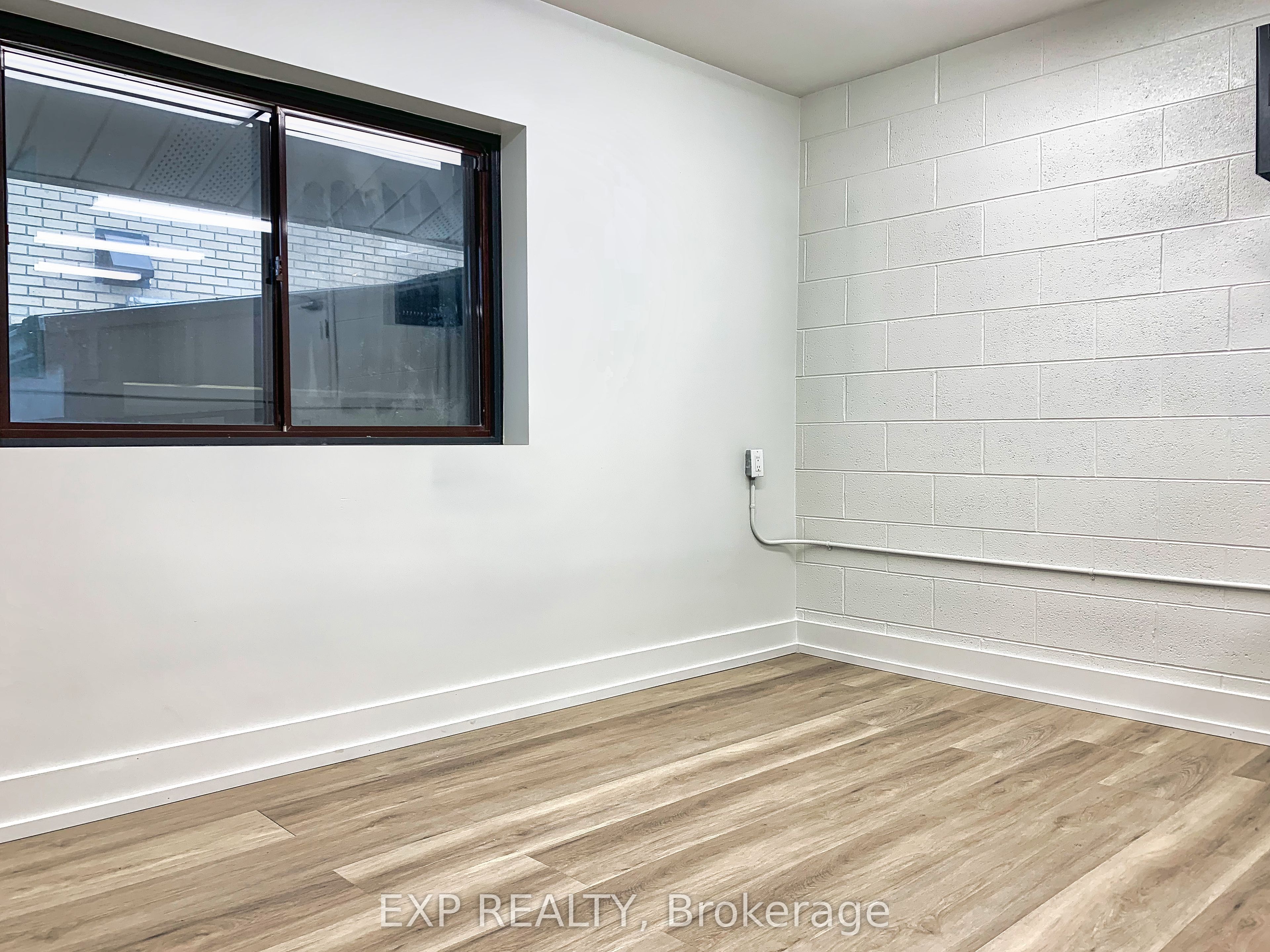 165 Plymouth Rd Property Photo 12