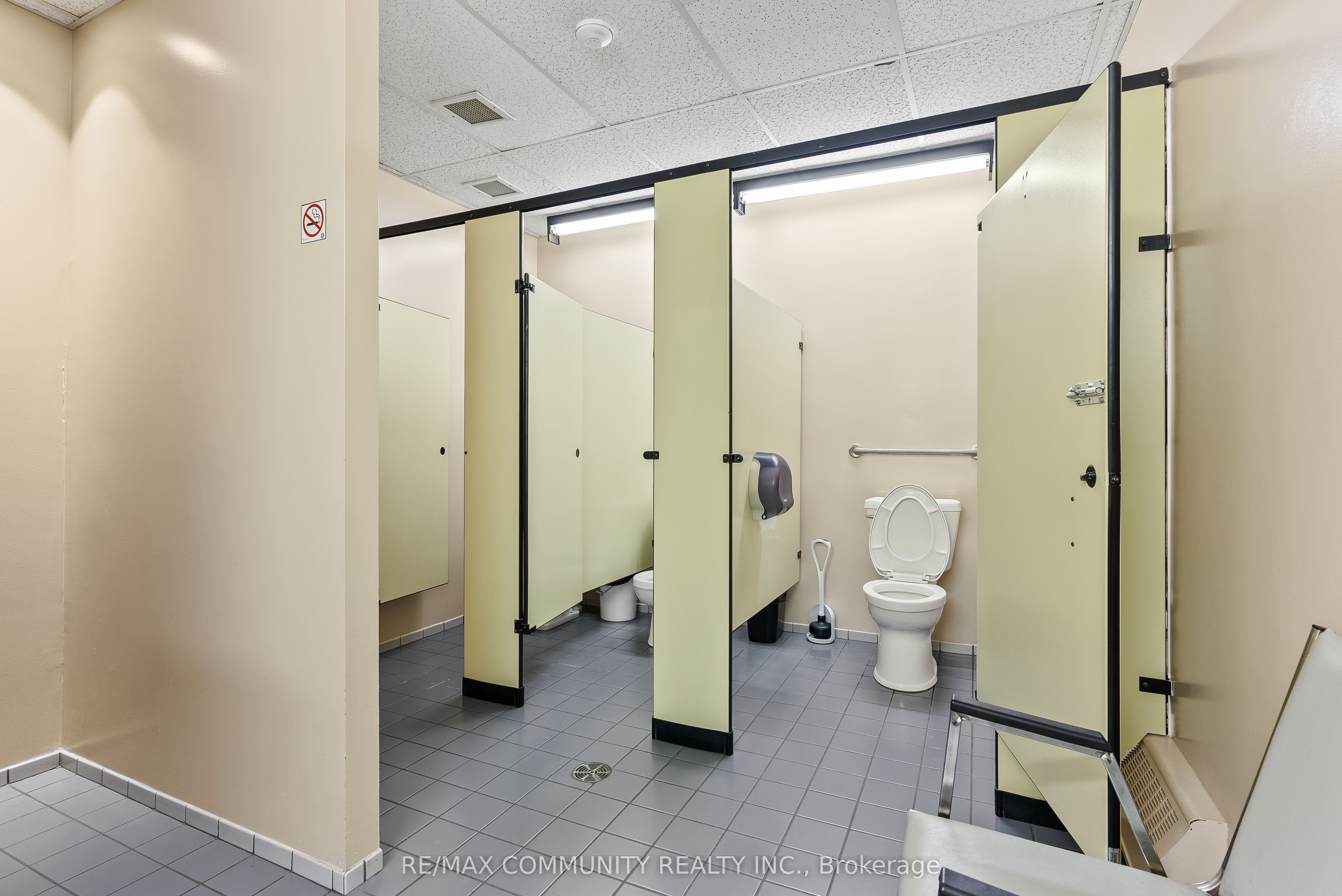 1378 Ouellette Avenue Property Photo 14