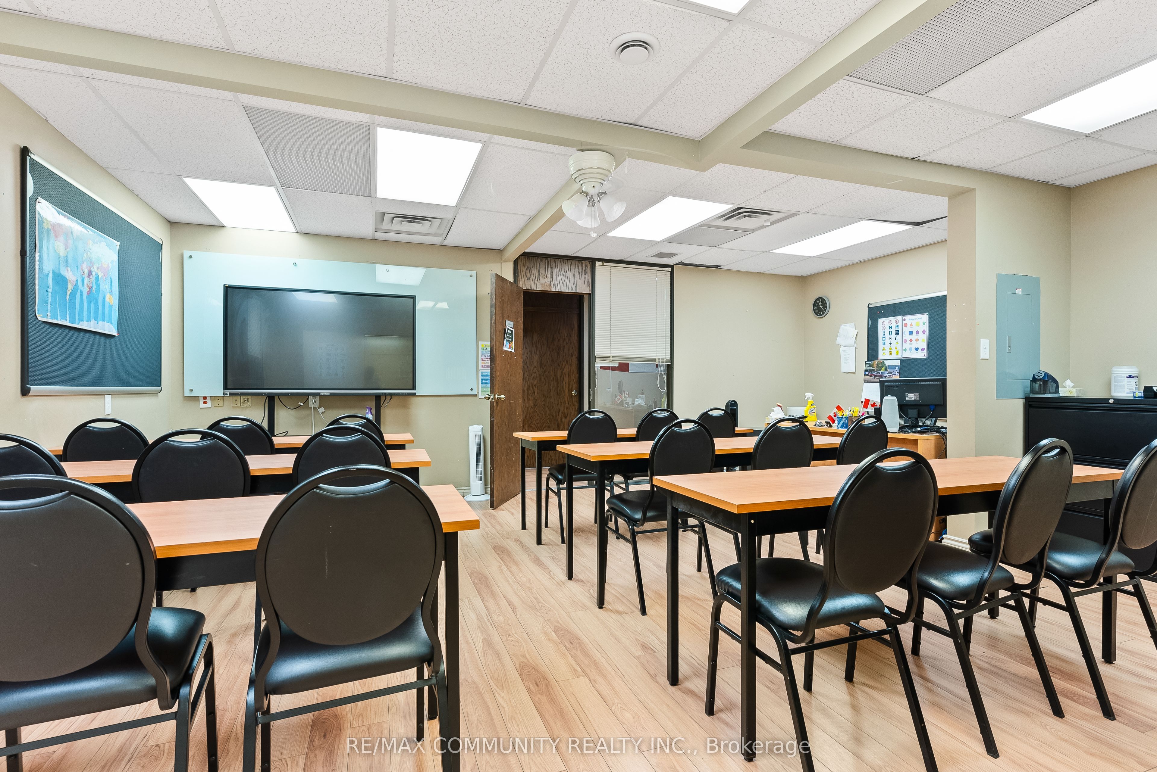 1378 Ouellette Avenue Property Photo 17