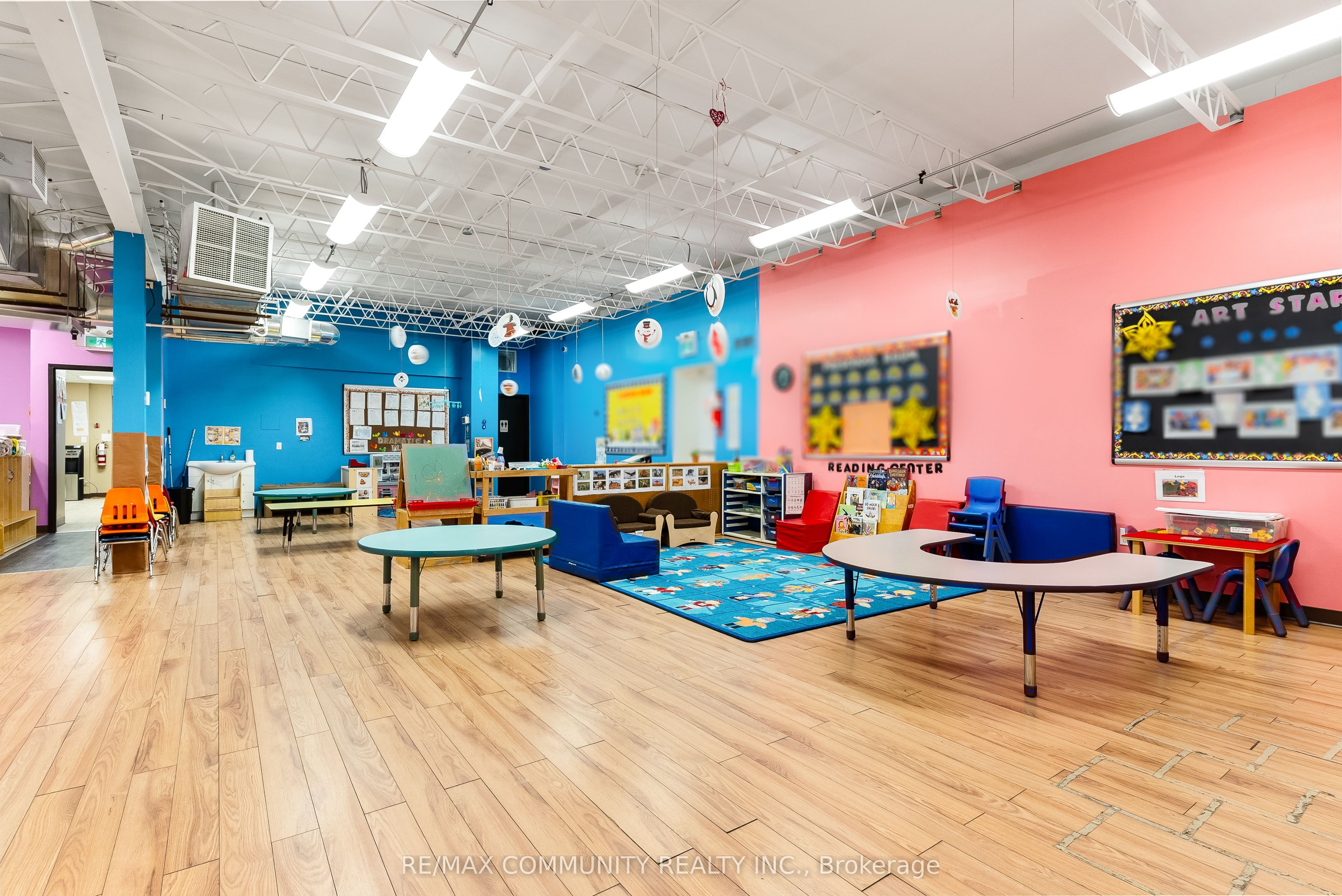 1378 Ouellette Avenue Property Photo 37