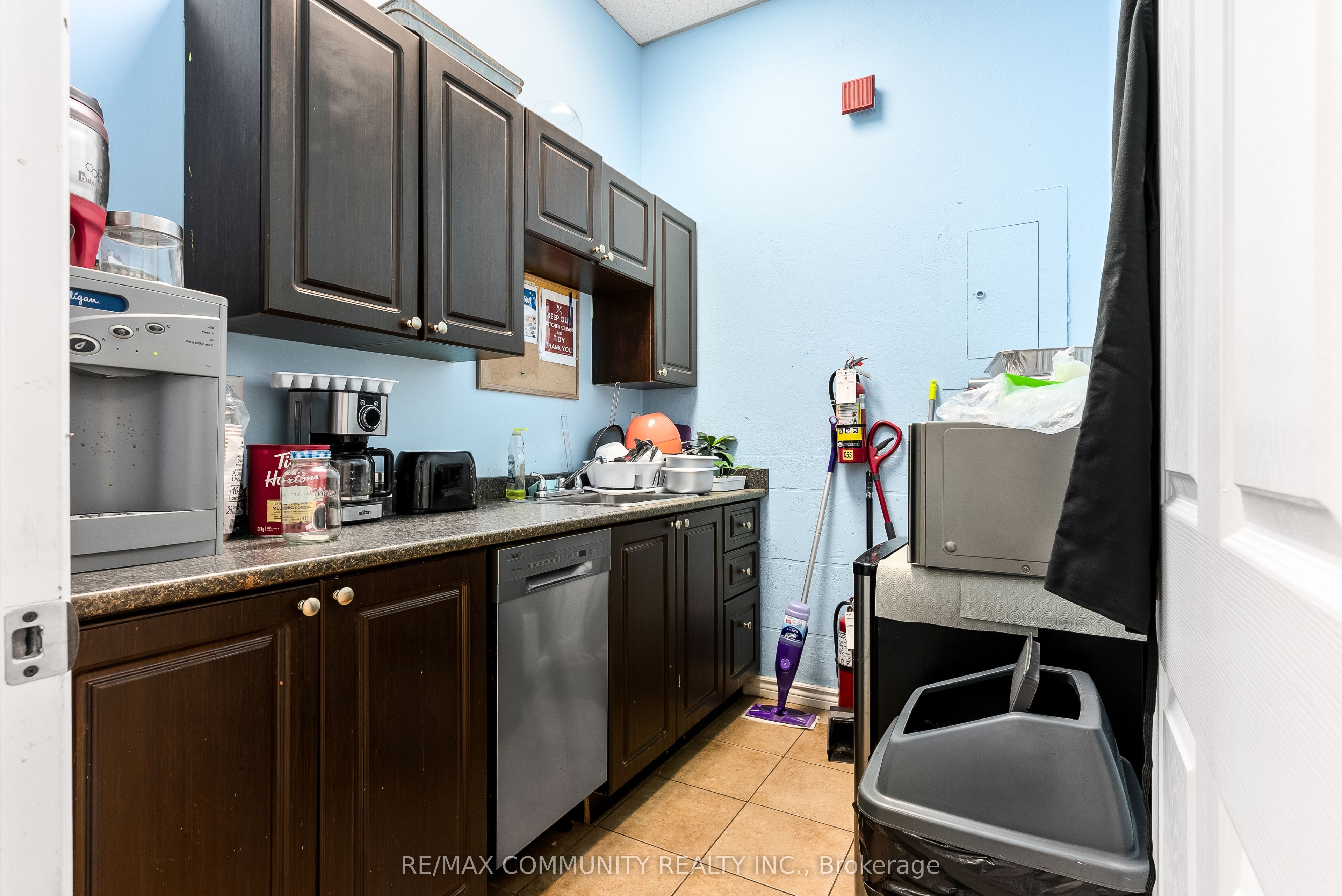 1378 Ouellette Avenue Property Photo 46