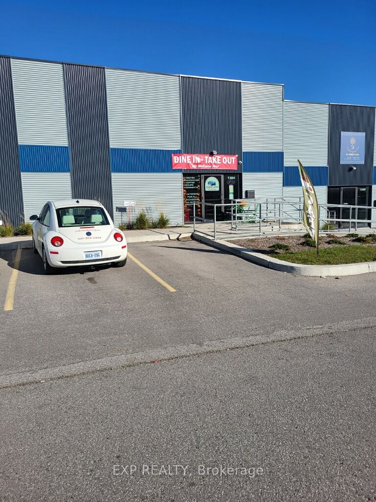 3392 Wonderland Road S Property Photo 2