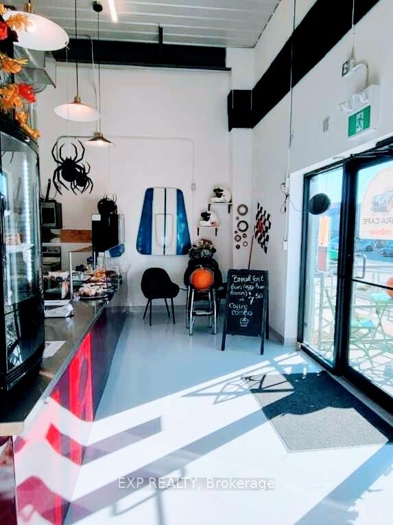 3392 Wonderland Road S Property Photo 6