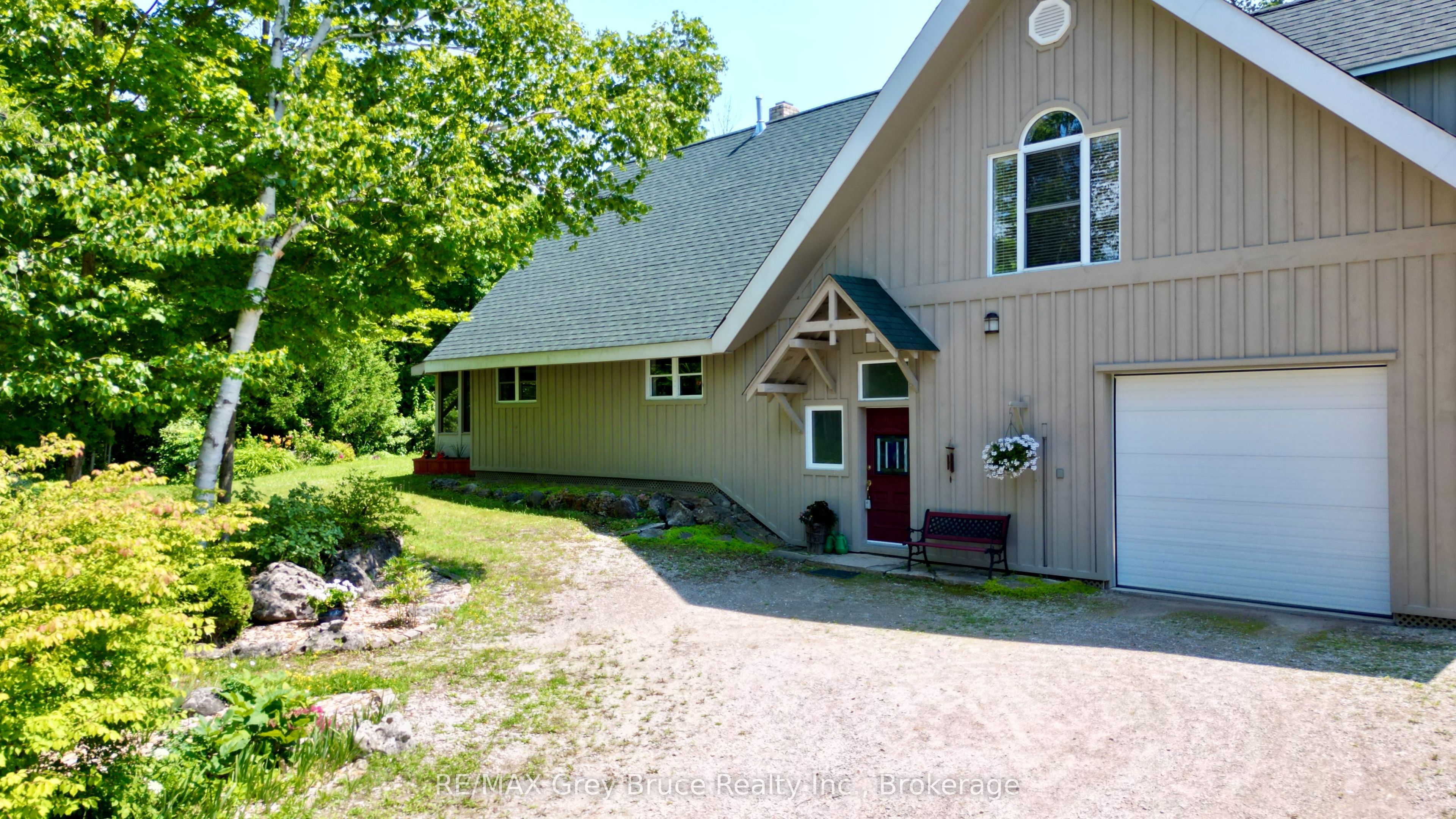 20 Maple Drive Property Photo 2