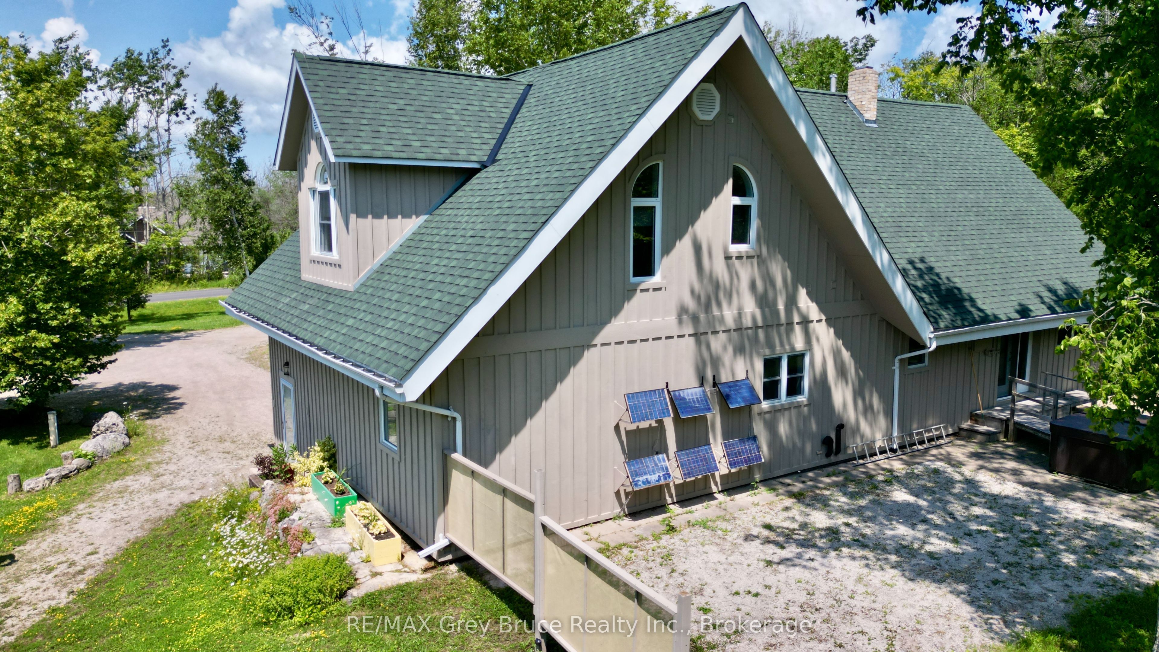 20 Maple Drive Property Photo 3