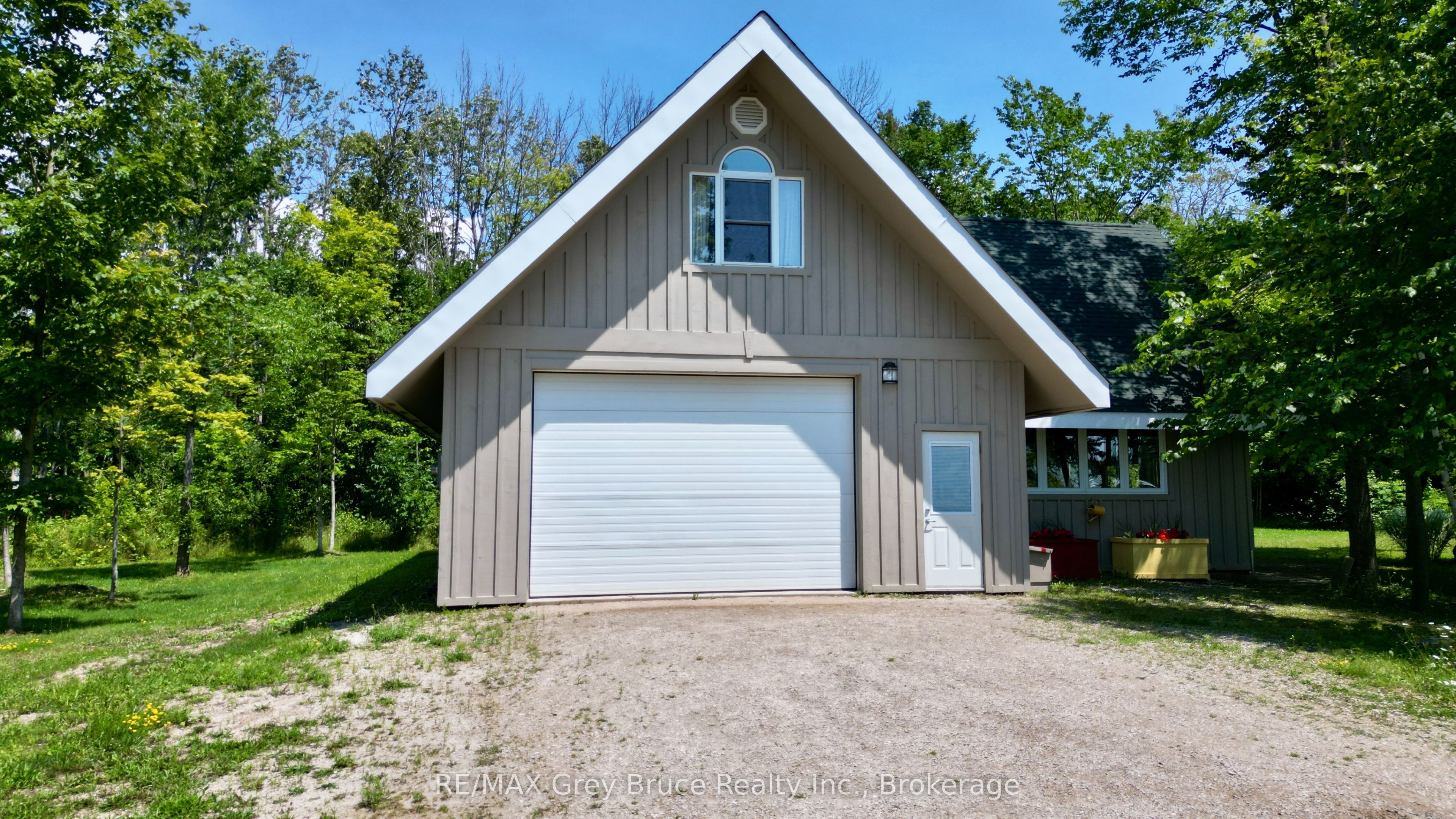 20 Maple Drive Property Photo 5