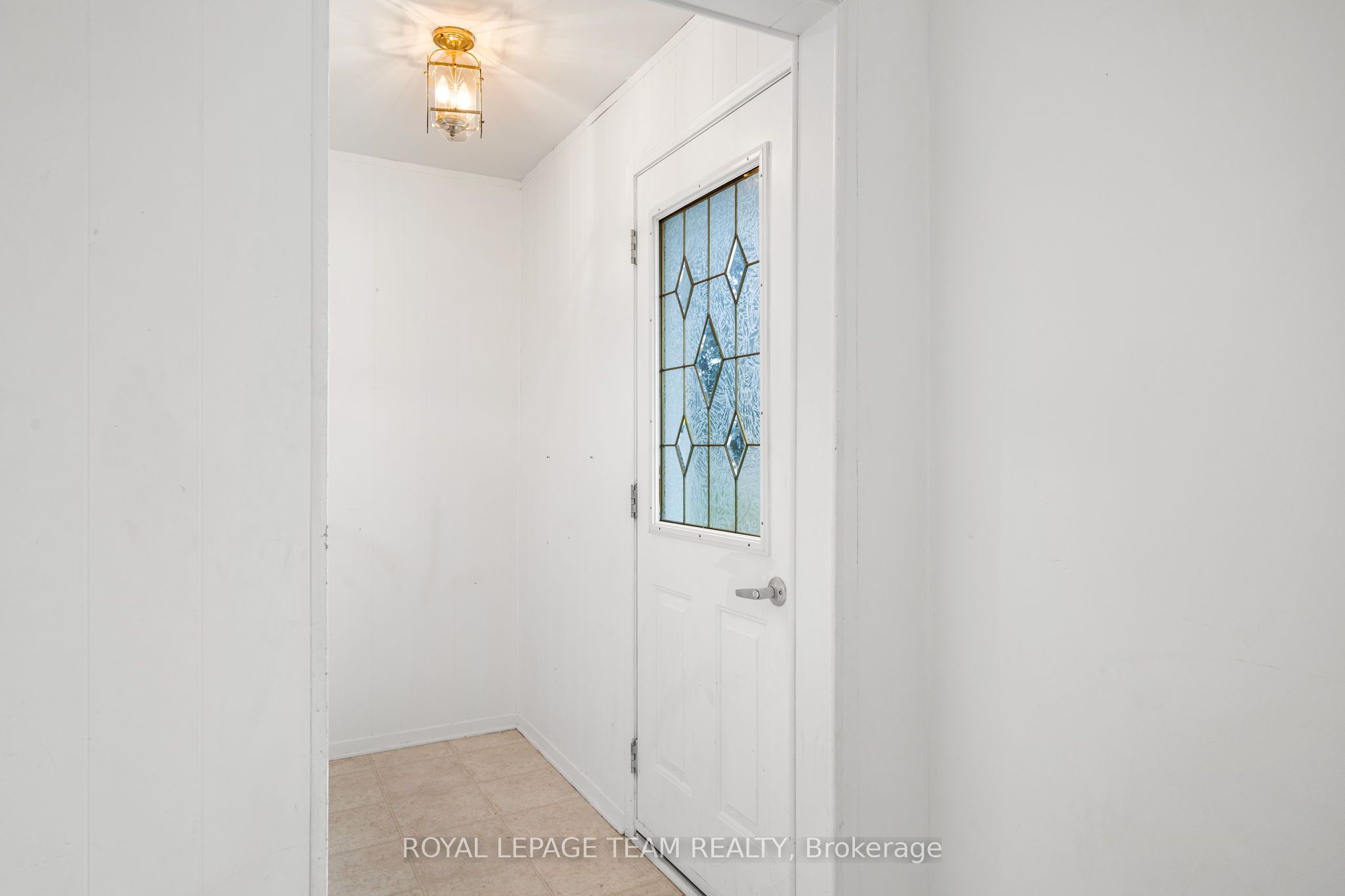 266 Daniel St S Property Photo 4