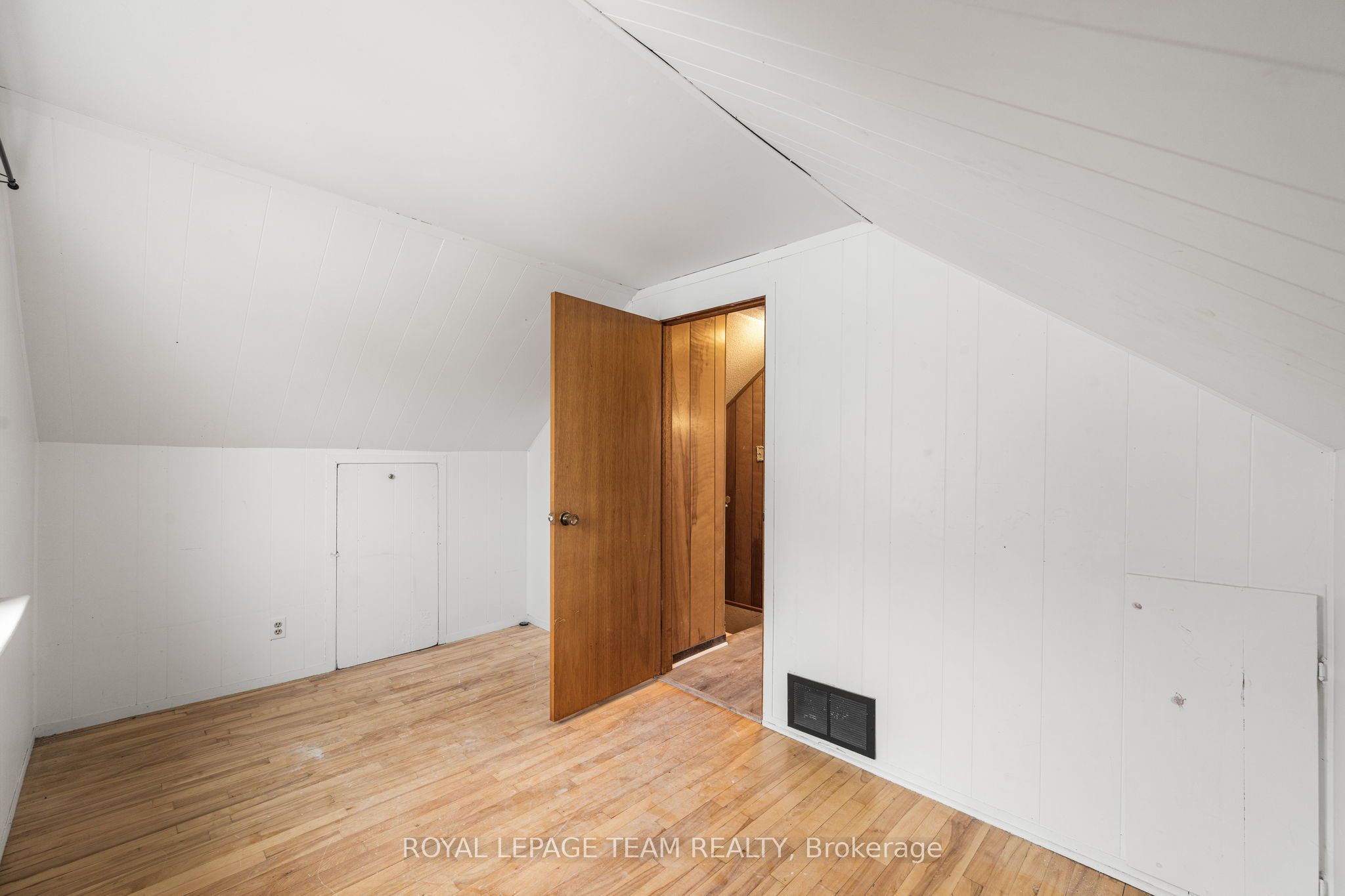 266 Daniel St S Property Photo 29