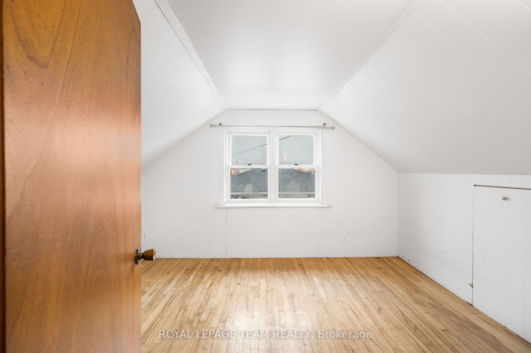 266 Daniel St S Property Photo 32