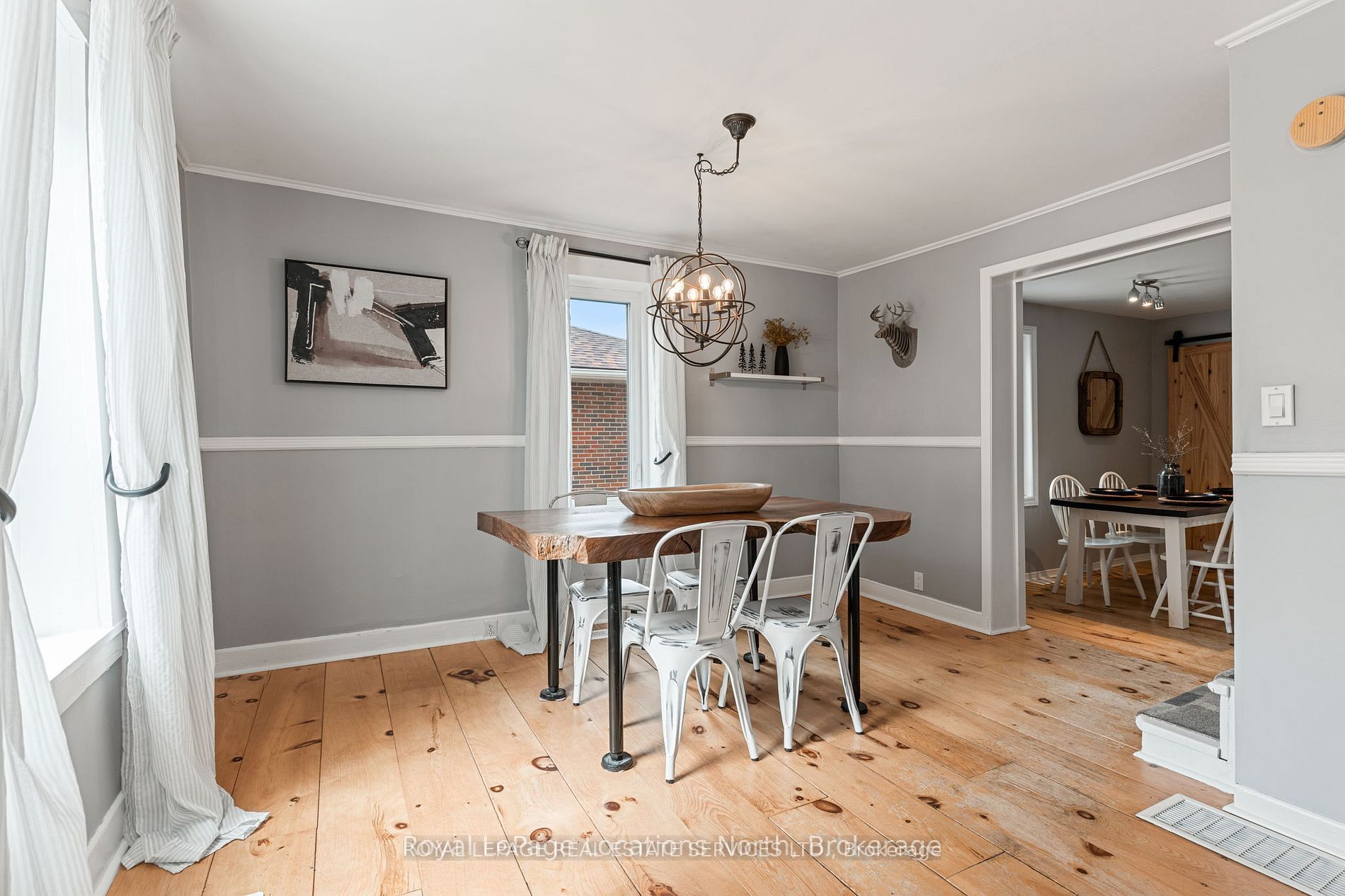 24 Louisa Street W Property Photo 5